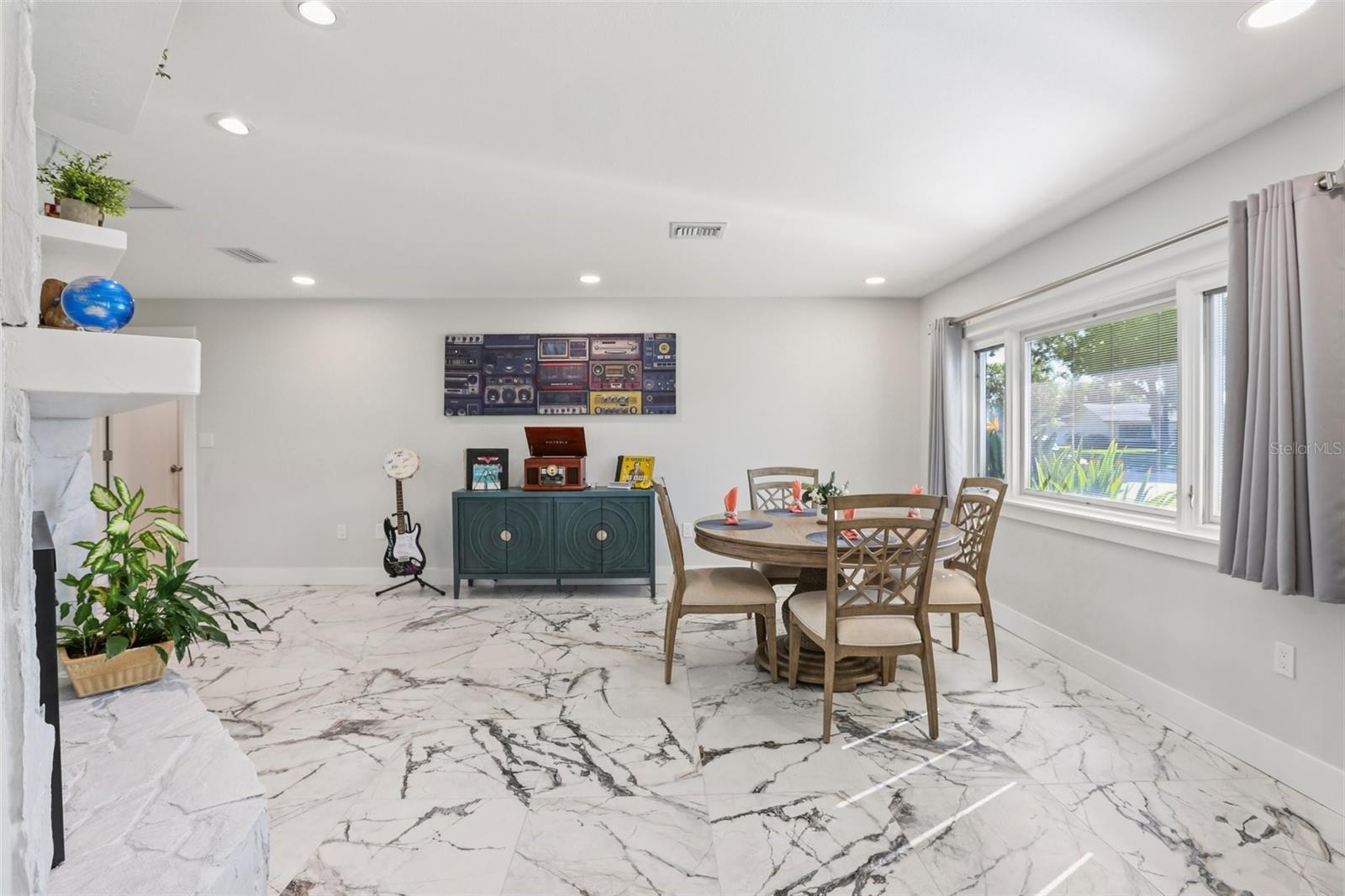 Image 6 of 33 For 12099 Kay Drive