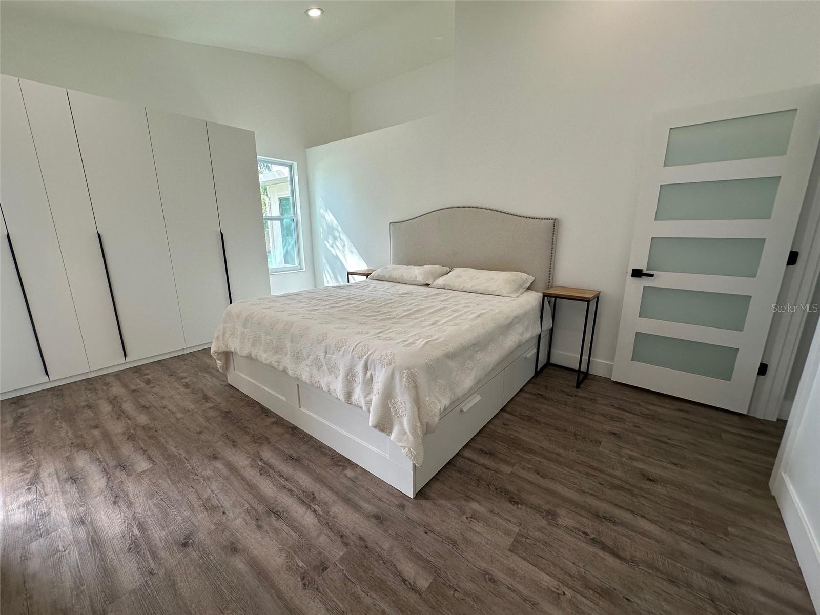 Listing photo id 22 for 4558 Whitton Way