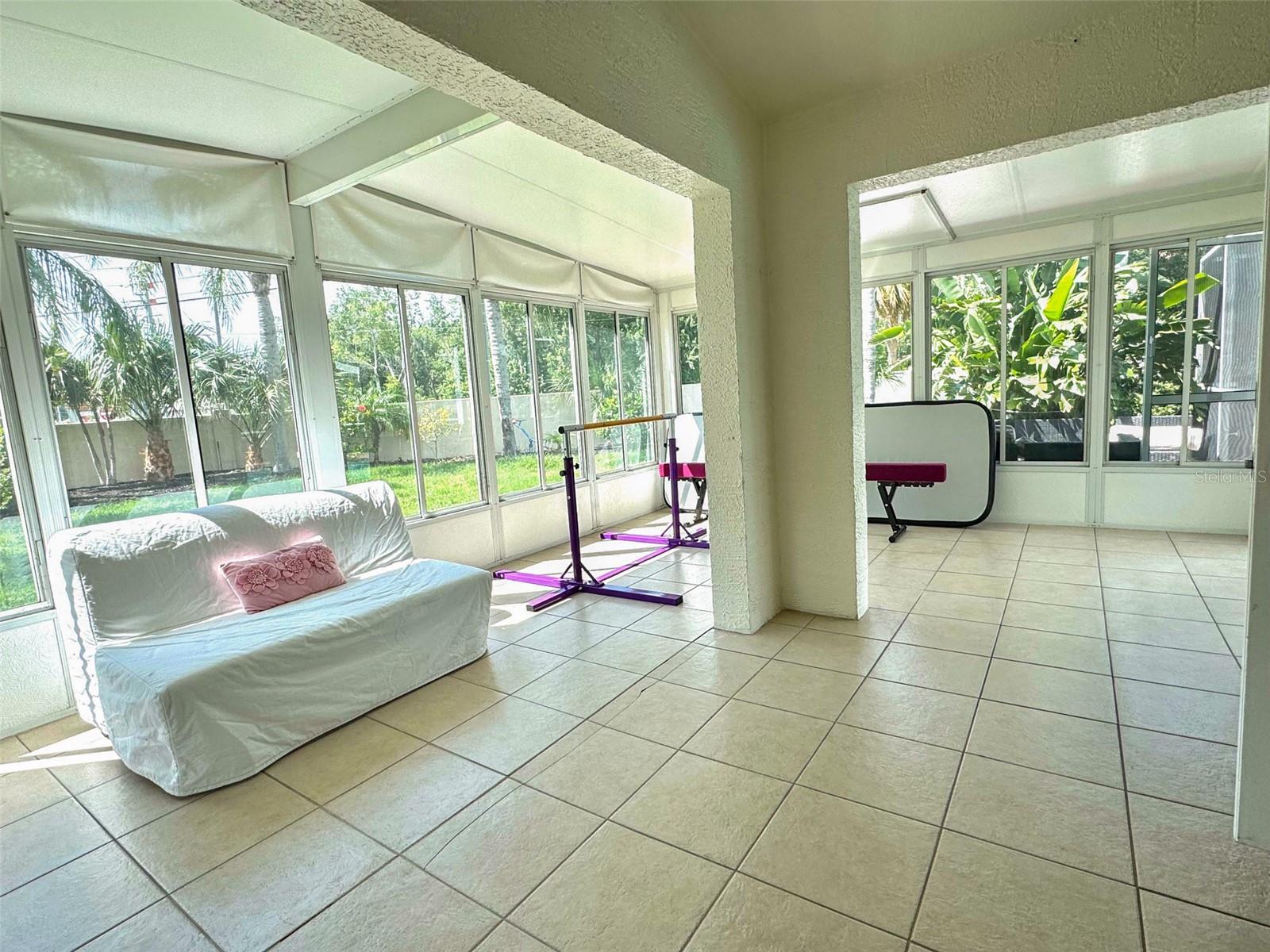 Listing photo id 52 for 4558 Whitton Way