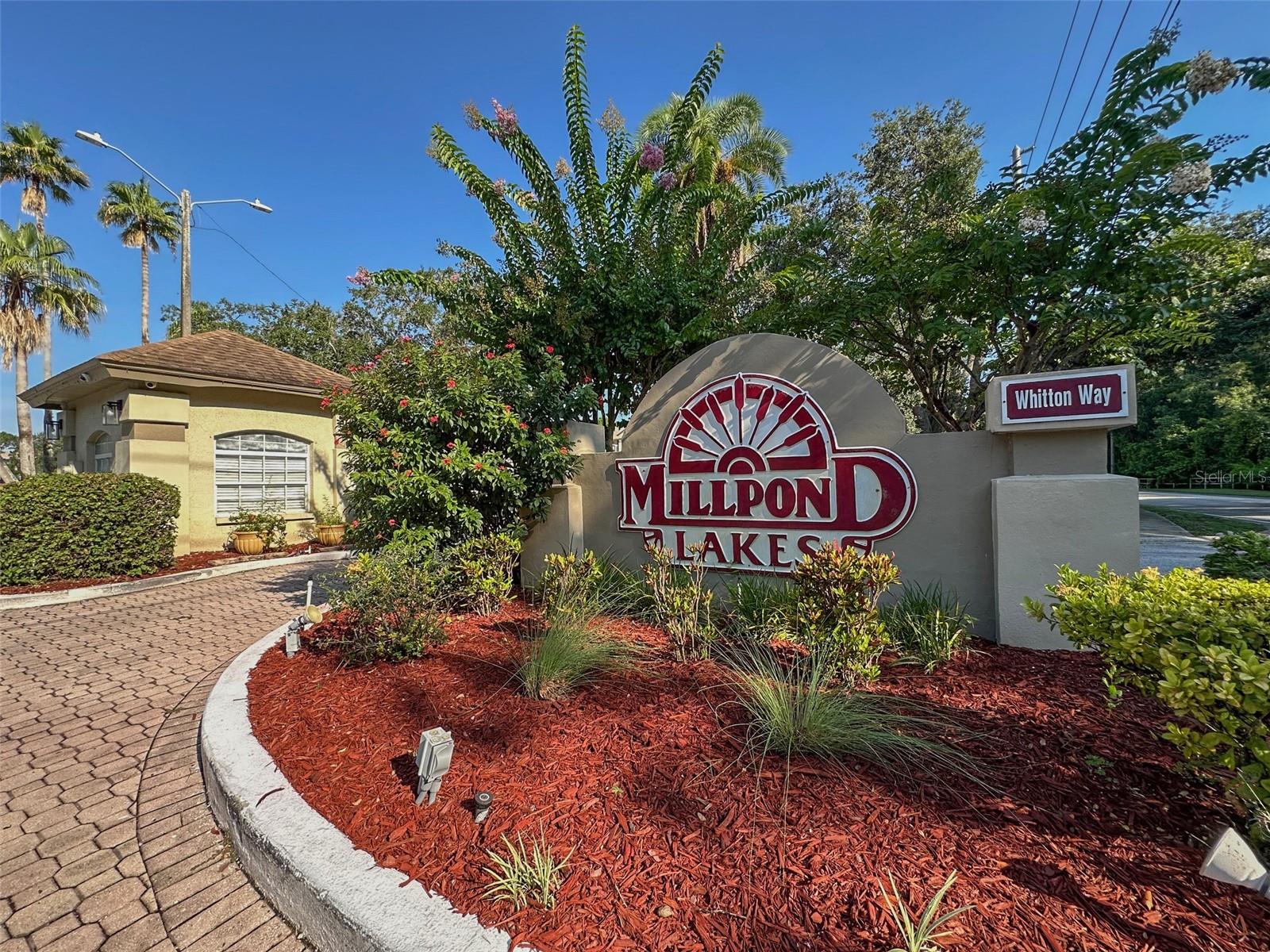 Listing photo id 83 for 4558 Whitton Way