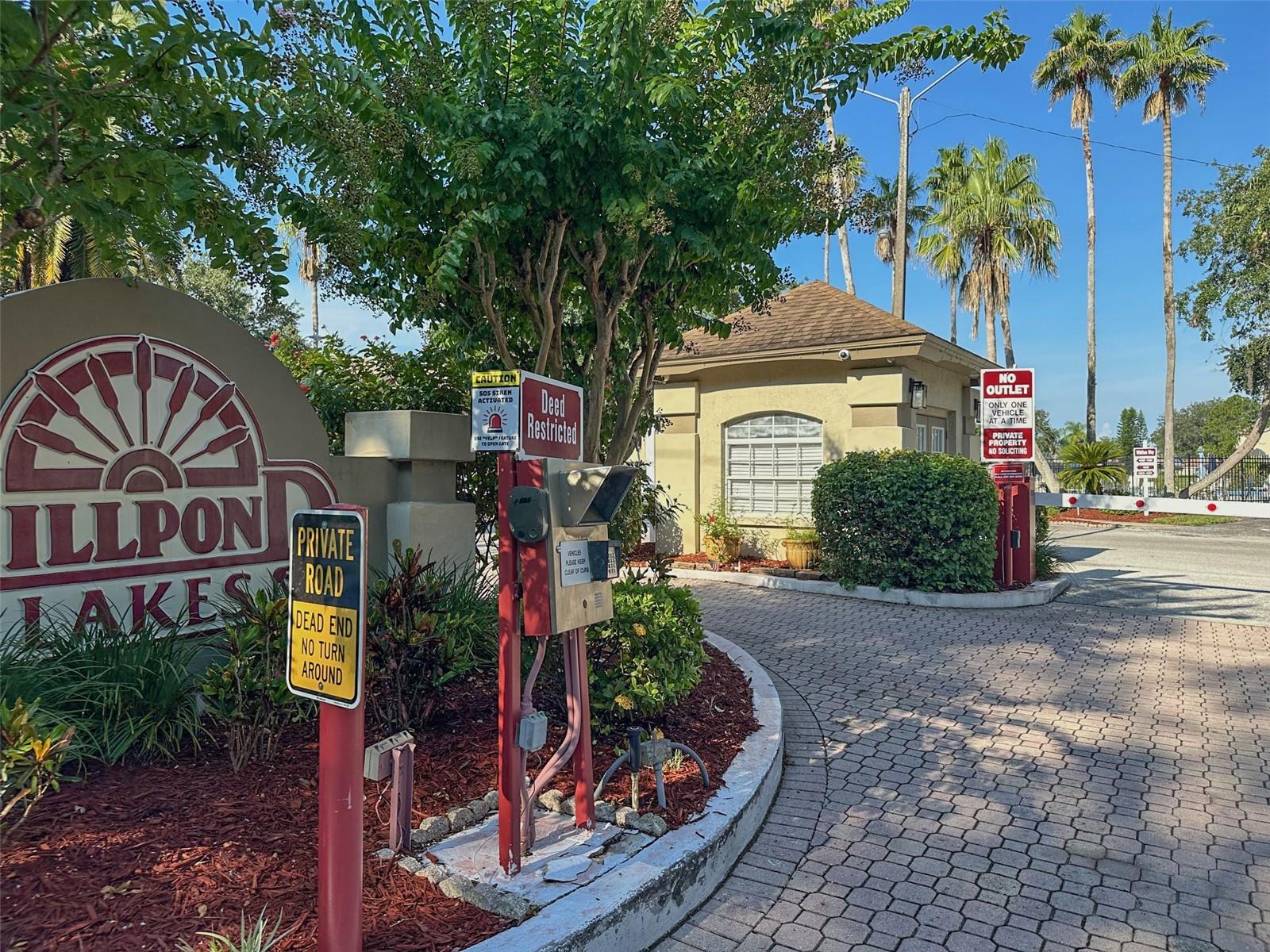 Listing photo id 94 for 4558 Whitton Way