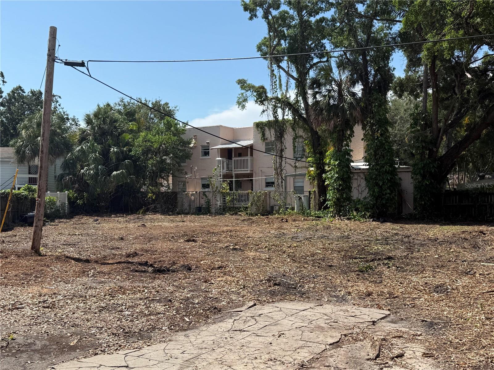 Image 6 of 7 For 1902 Watrous Avenue