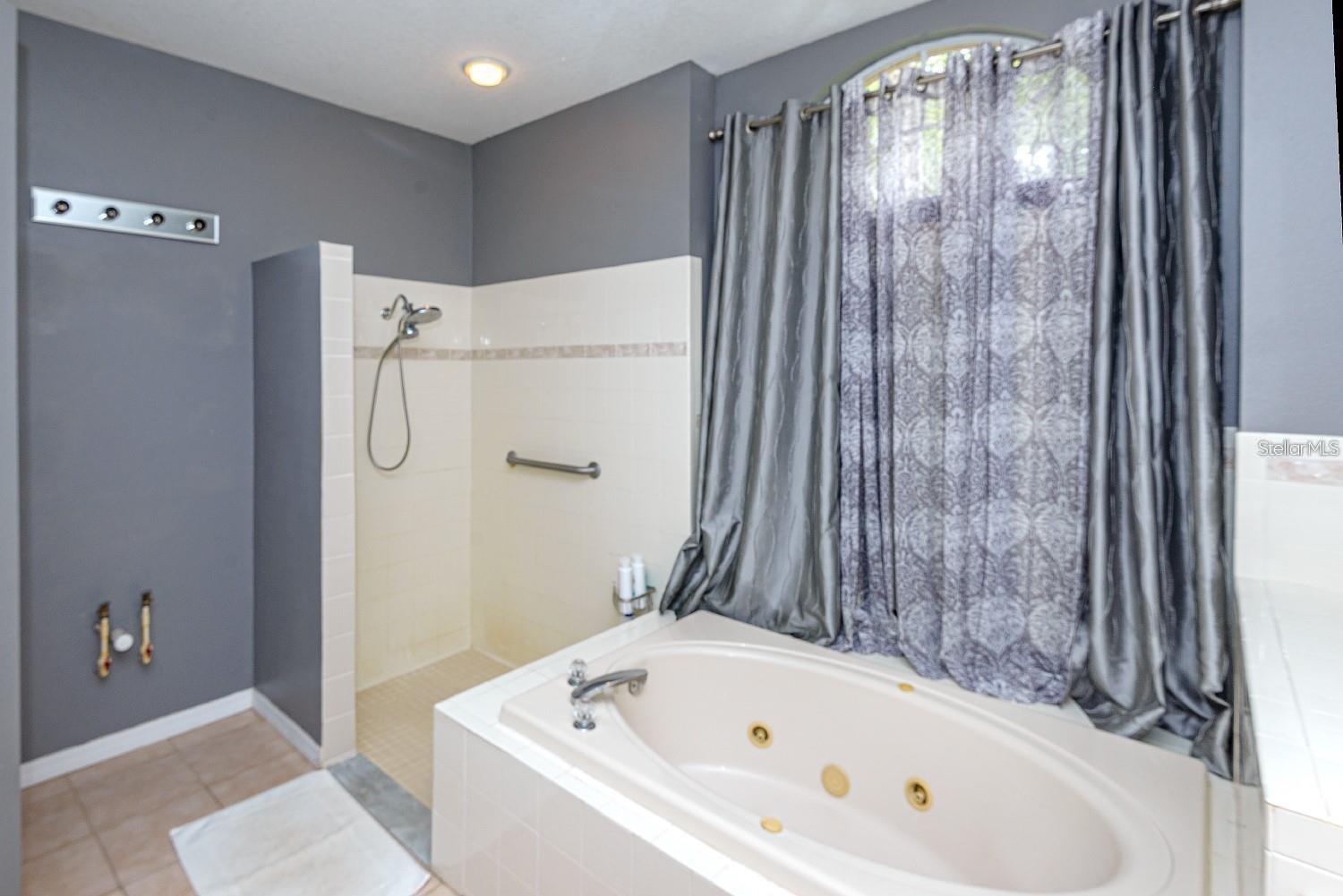 Image 19 of 27 For 18708 Chopin Drive