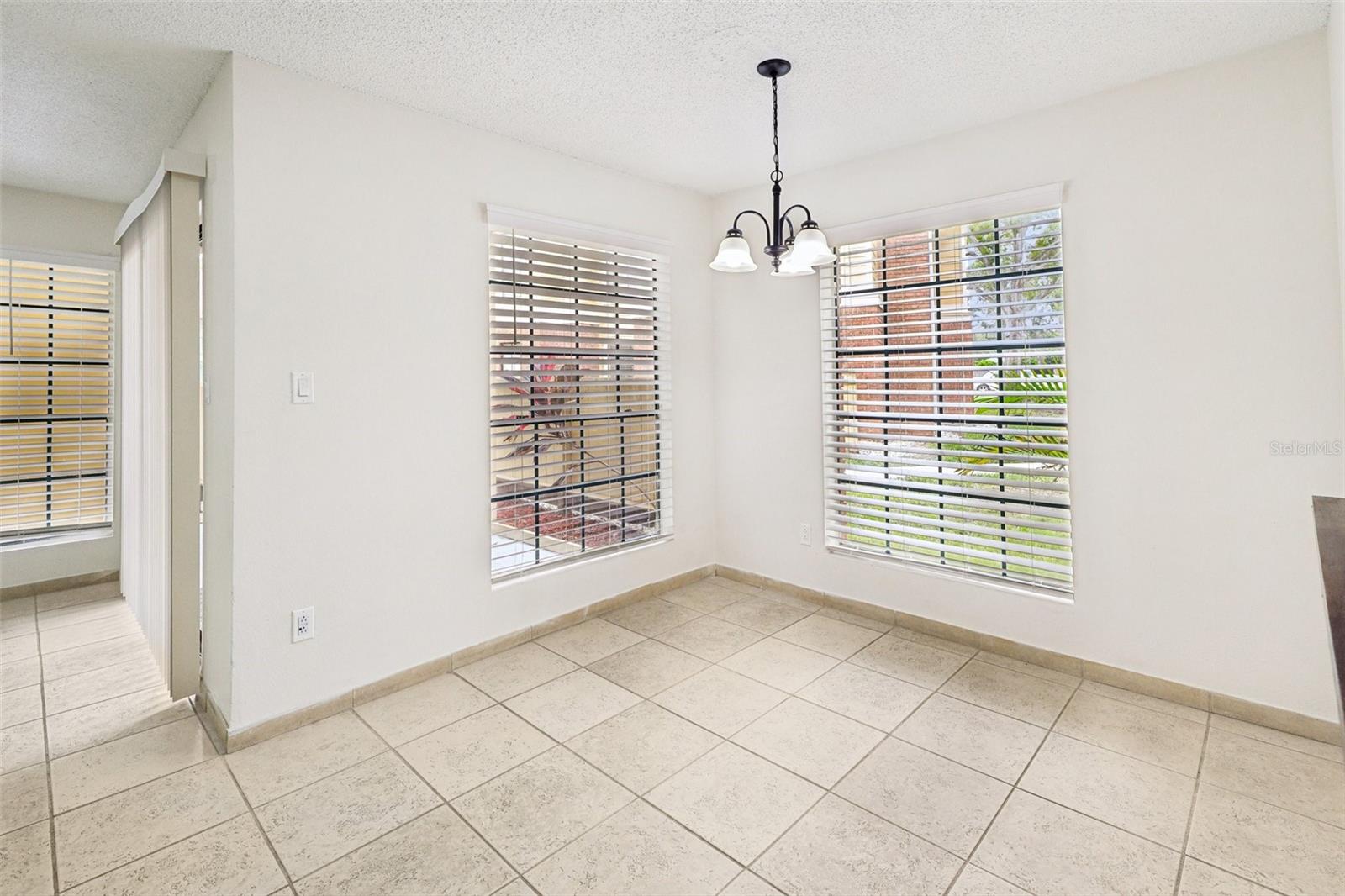 Image 14 of 38 For 8724 Mallard Reserve Drive 101