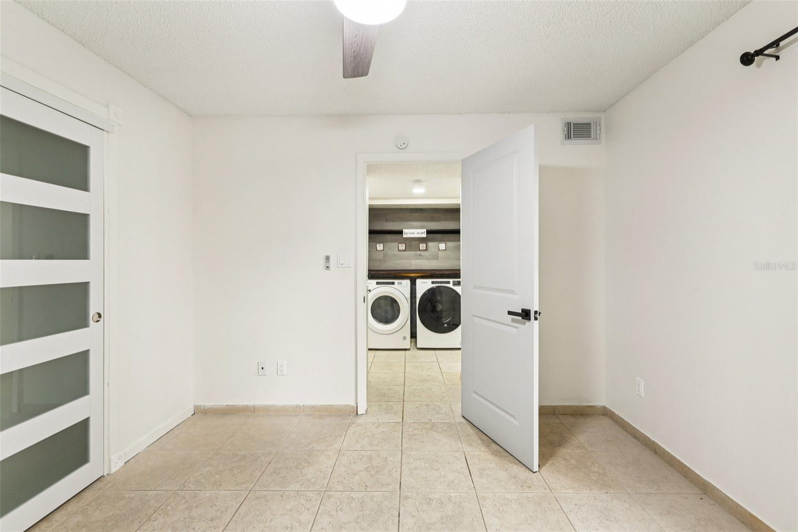 Image 21 of 38 For 8724 Mallard Reserve Drive 101