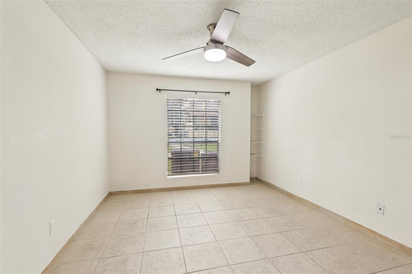 Image 25 of 38 For 8724 Mallard Reserve Drive 101