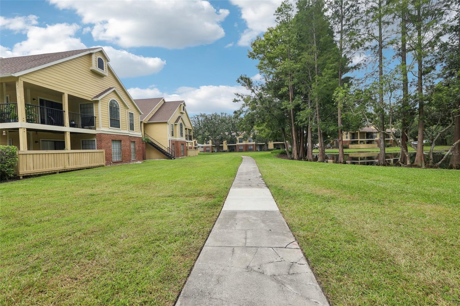 Image 30 of 38 For 8724 Mallard Reserve Drive 101