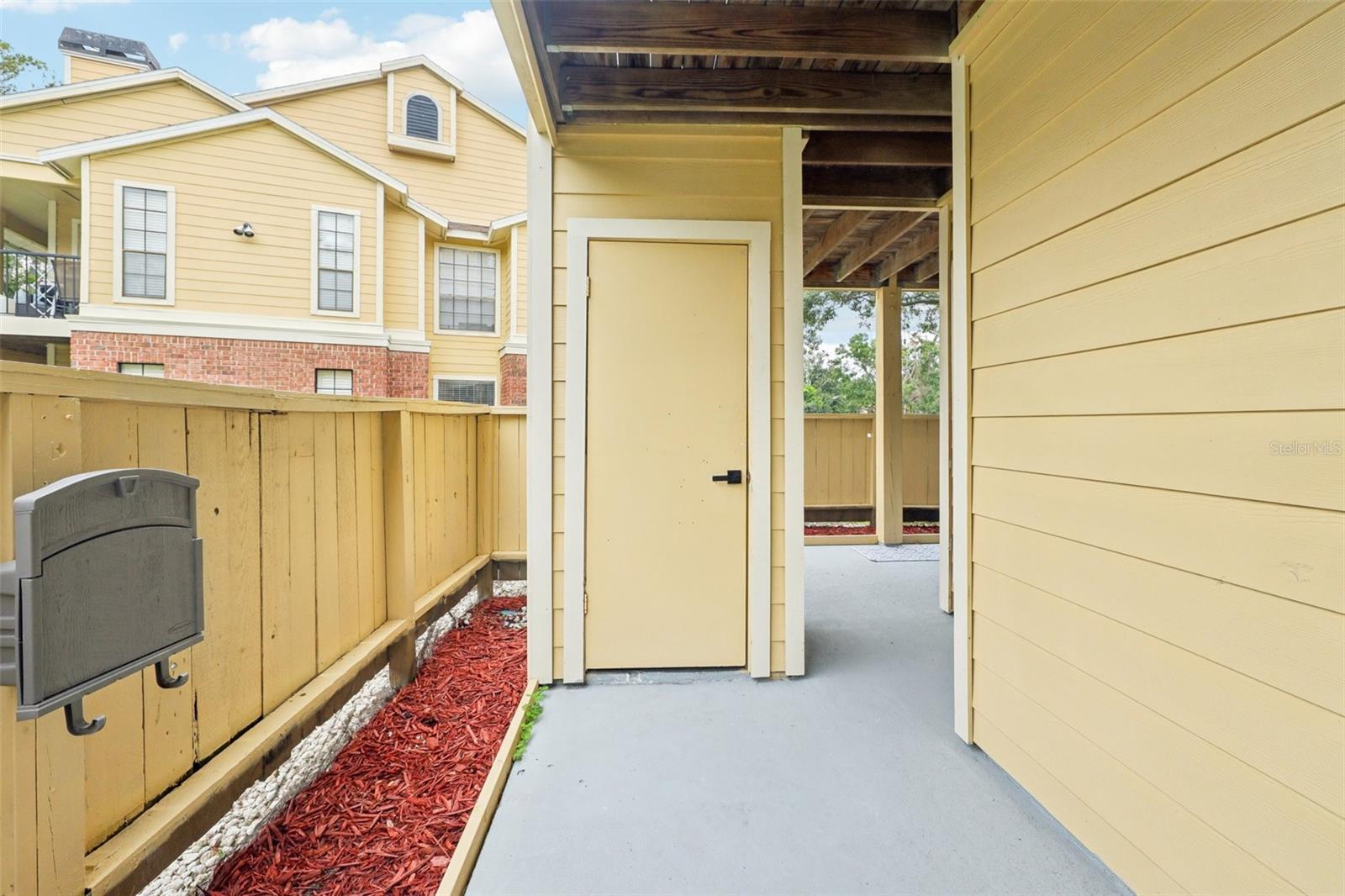 Image 32 of 38 For 8724 Mallard Reserve Drive 101
