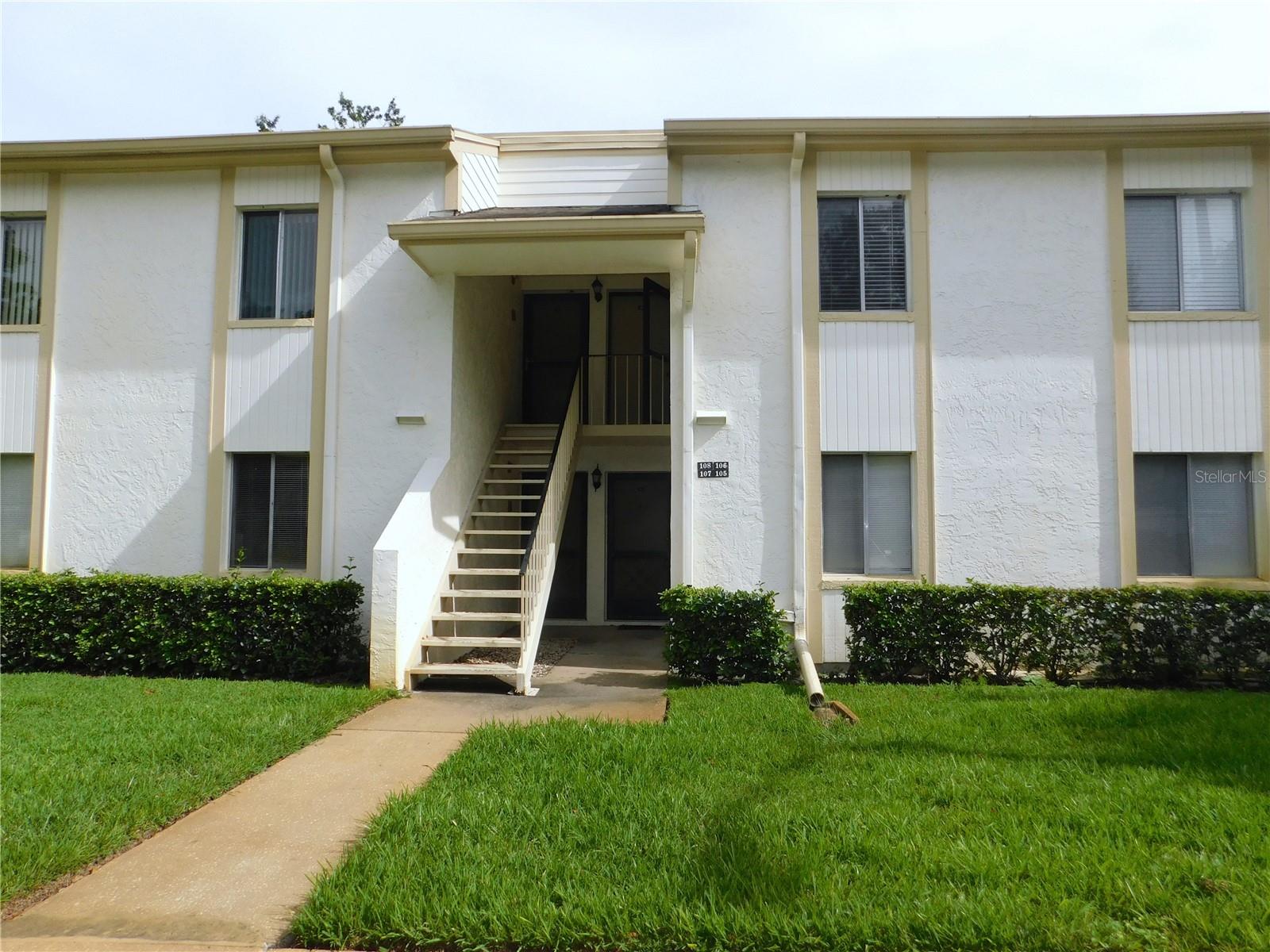 Image 2 of 32 For 105 Palmetto Court