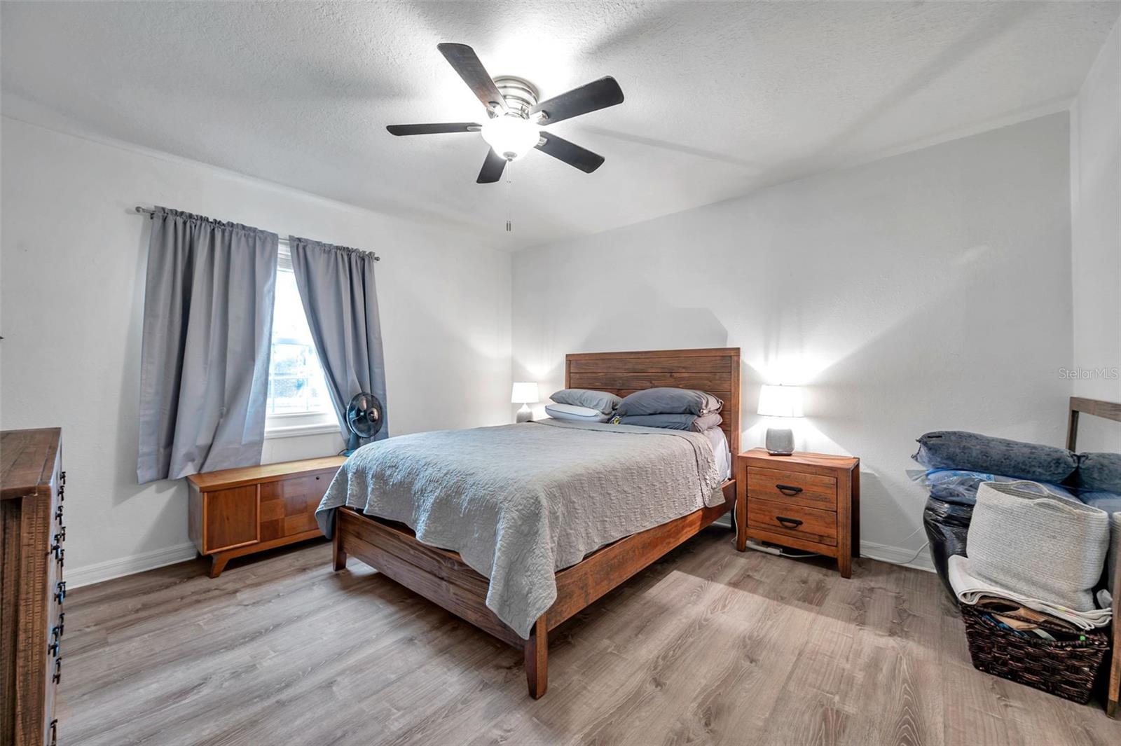 Image 17 of 51 For 121 Seahorse Drive Se A