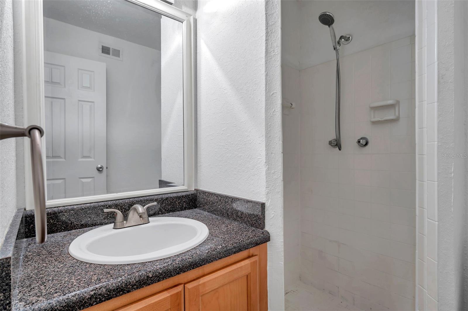 Image 19 of 51 For 121 Seahorse Drive Se A