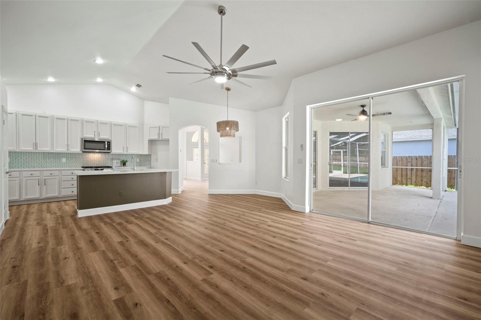 Image 10 of 35 For 4636 River Overlook Drive