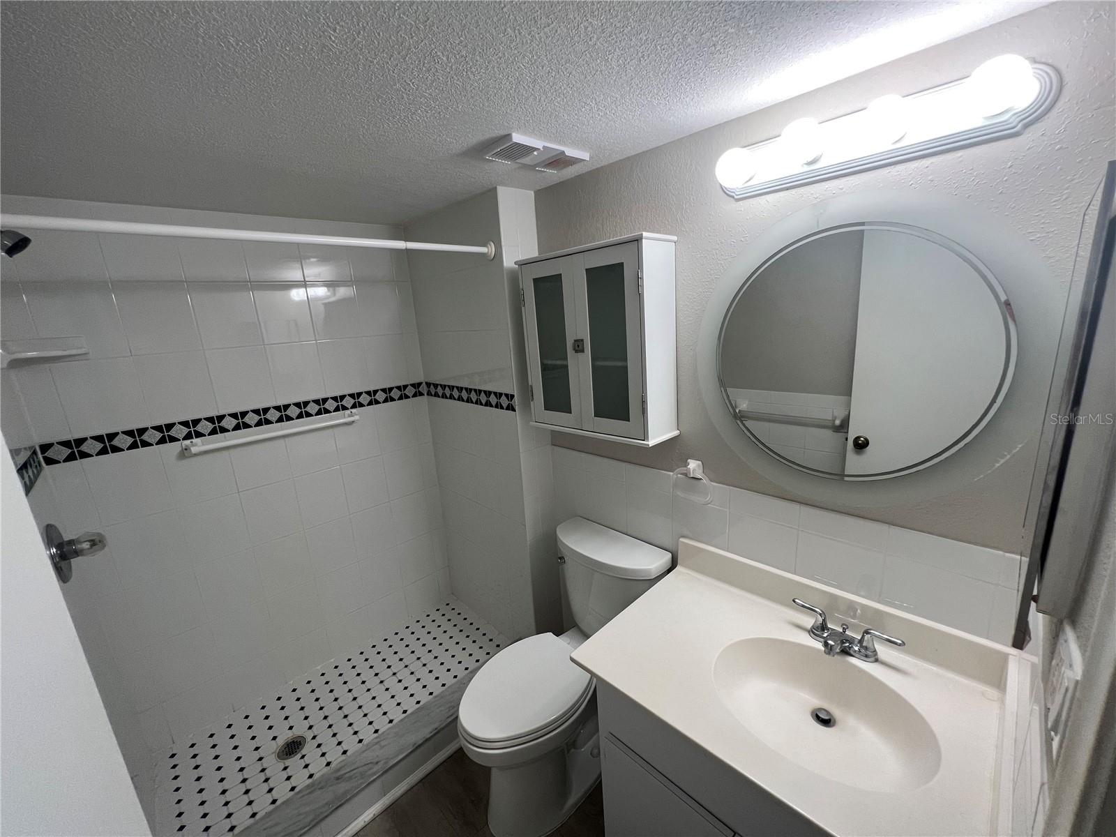 Image 11 of 47 For 6180 Sun Boulevard 208