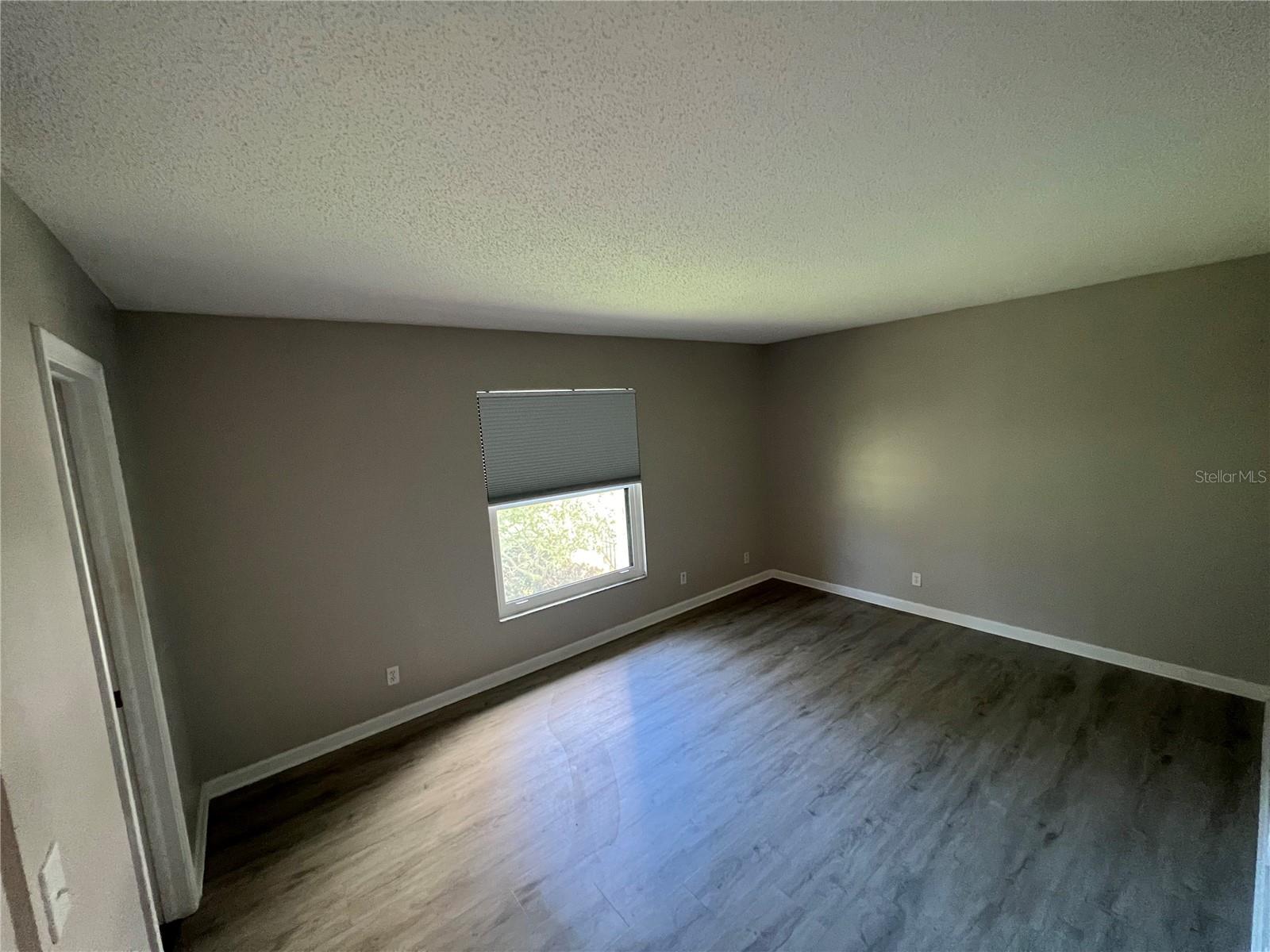 Image 13 of 47 For 6180 Sun Boulevard 208