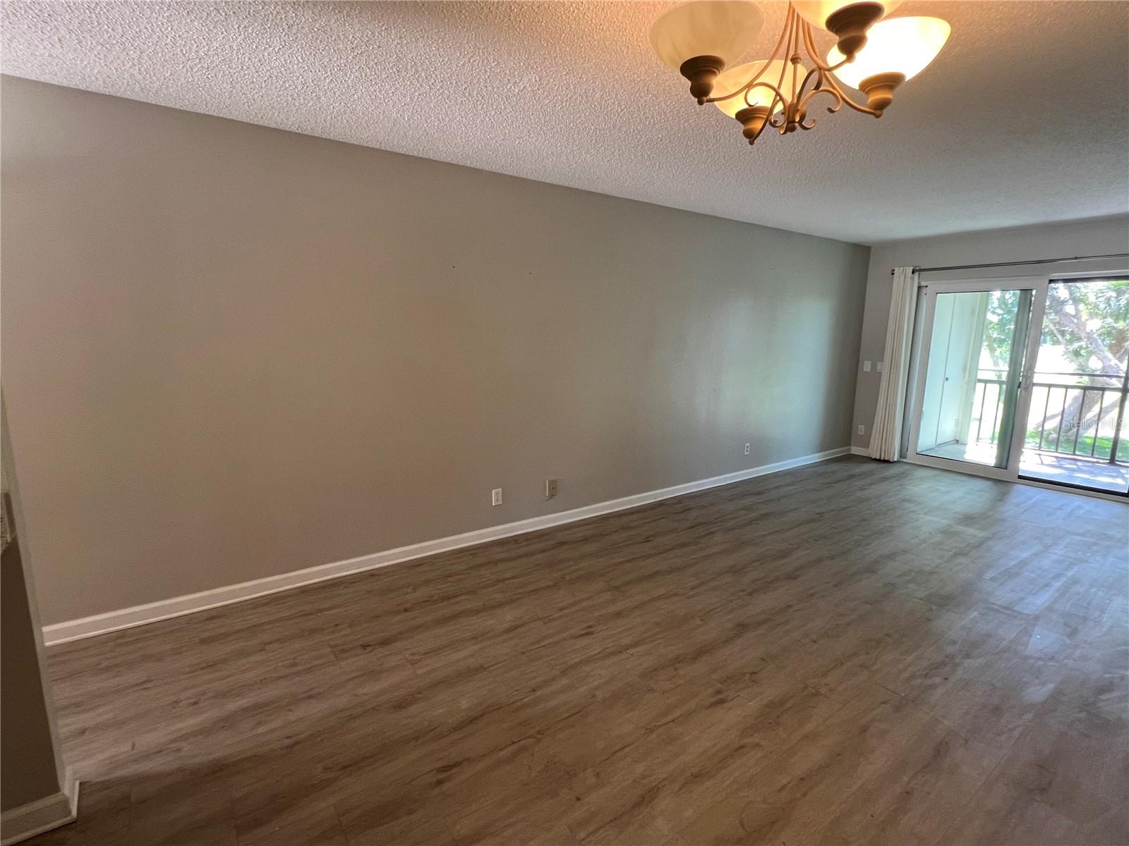 Image 16 of 47 For 6180 Sun Boulevard 208