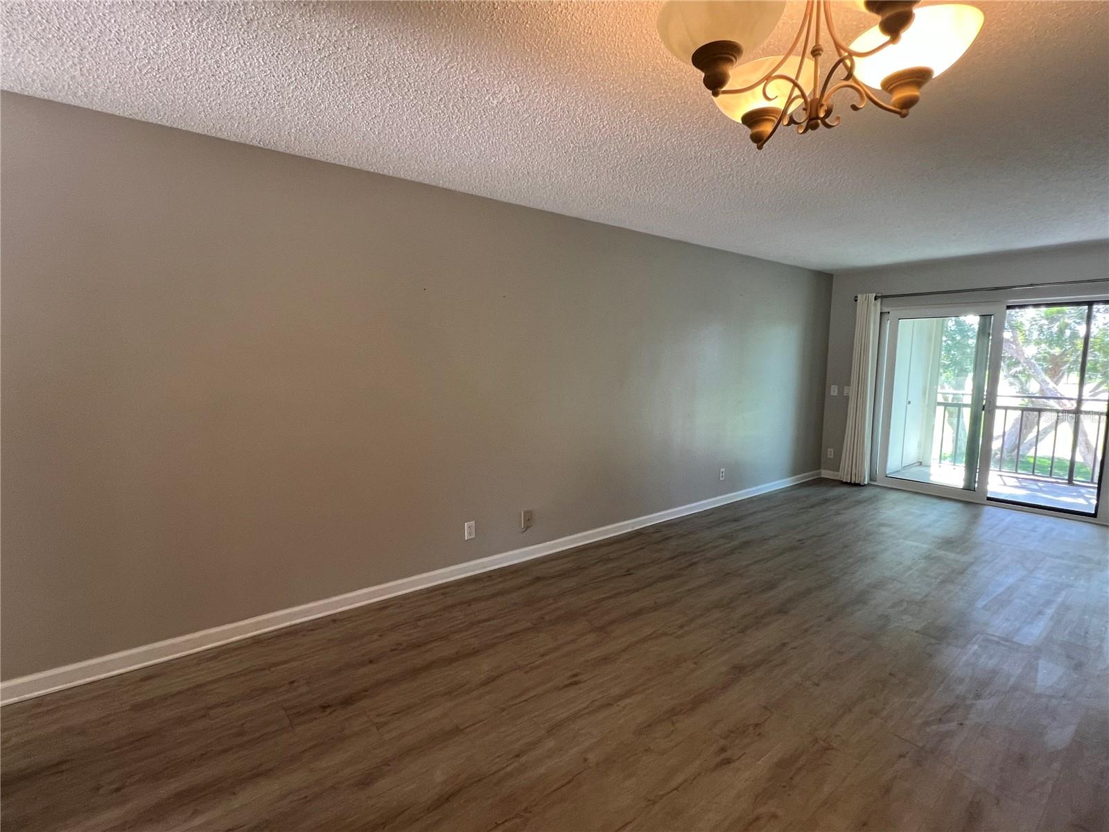 Image 17 of 47 For 6180 Sun Boulevard 208