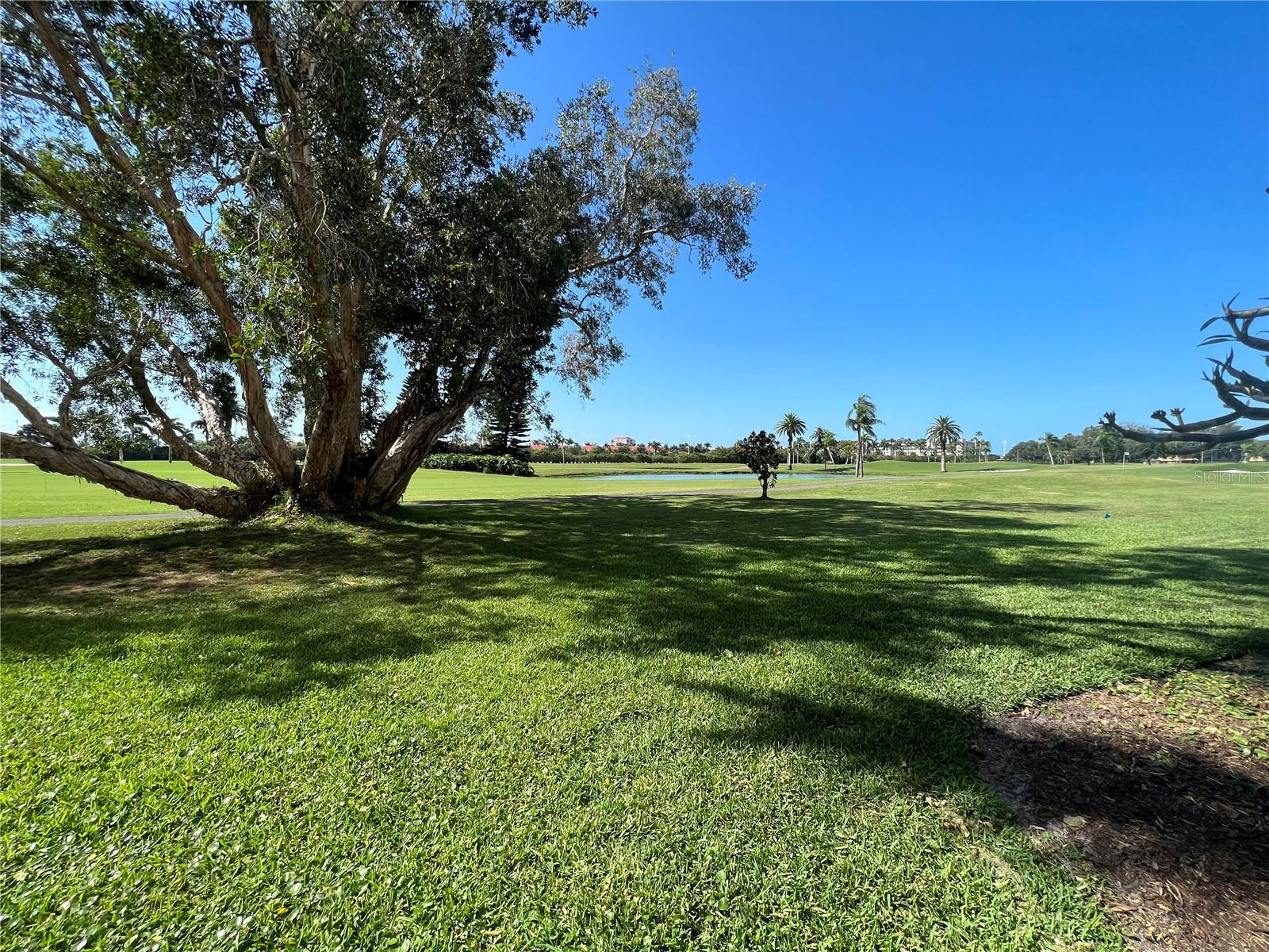 Image 2 of 47 For 6180 Sun Boulevard 208