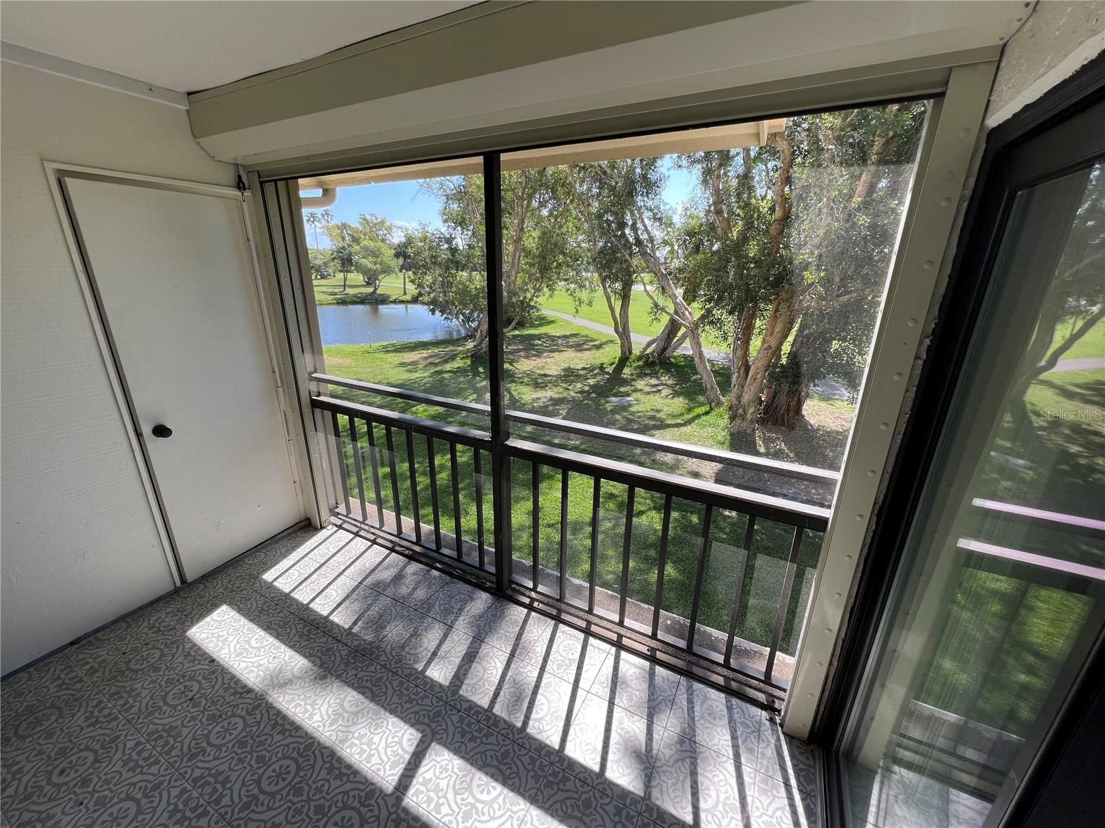 Image 24 of 47 For 6180 Sun Boulevard 208