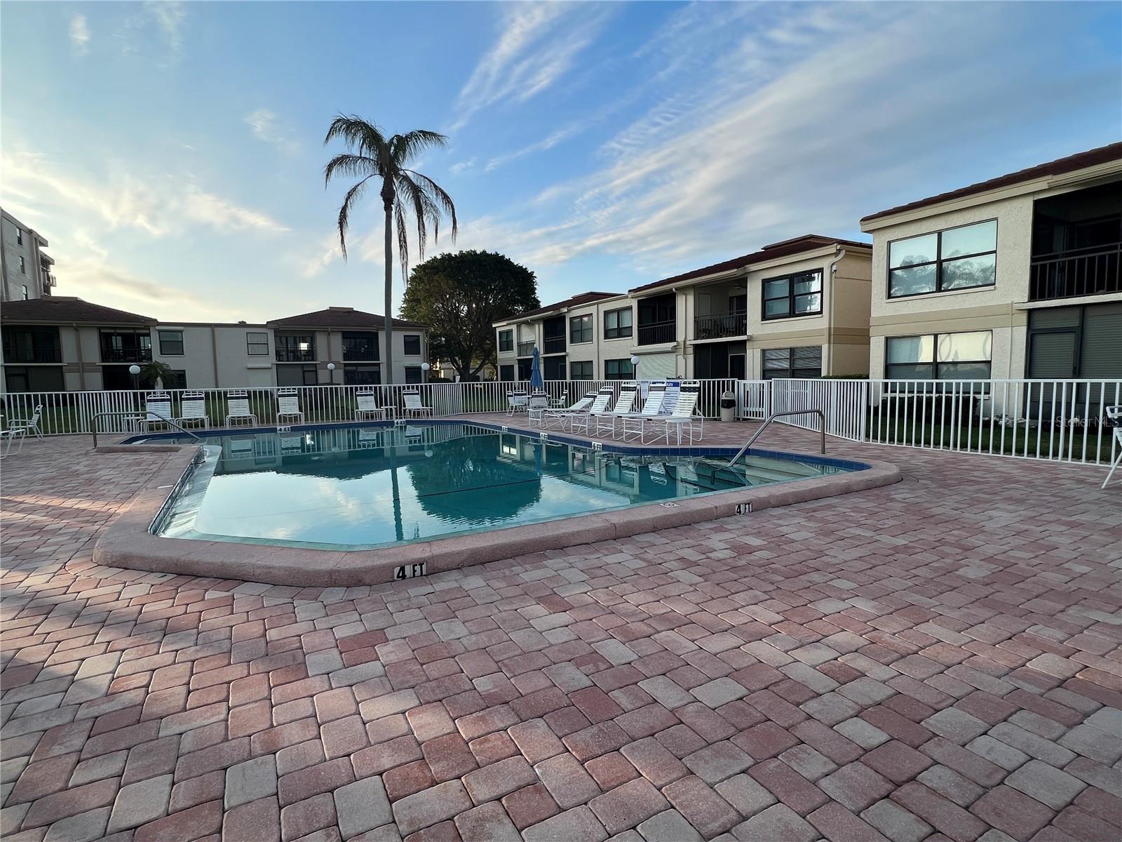 Image 40 of 47 For 6180 Sun Boulevard 208
