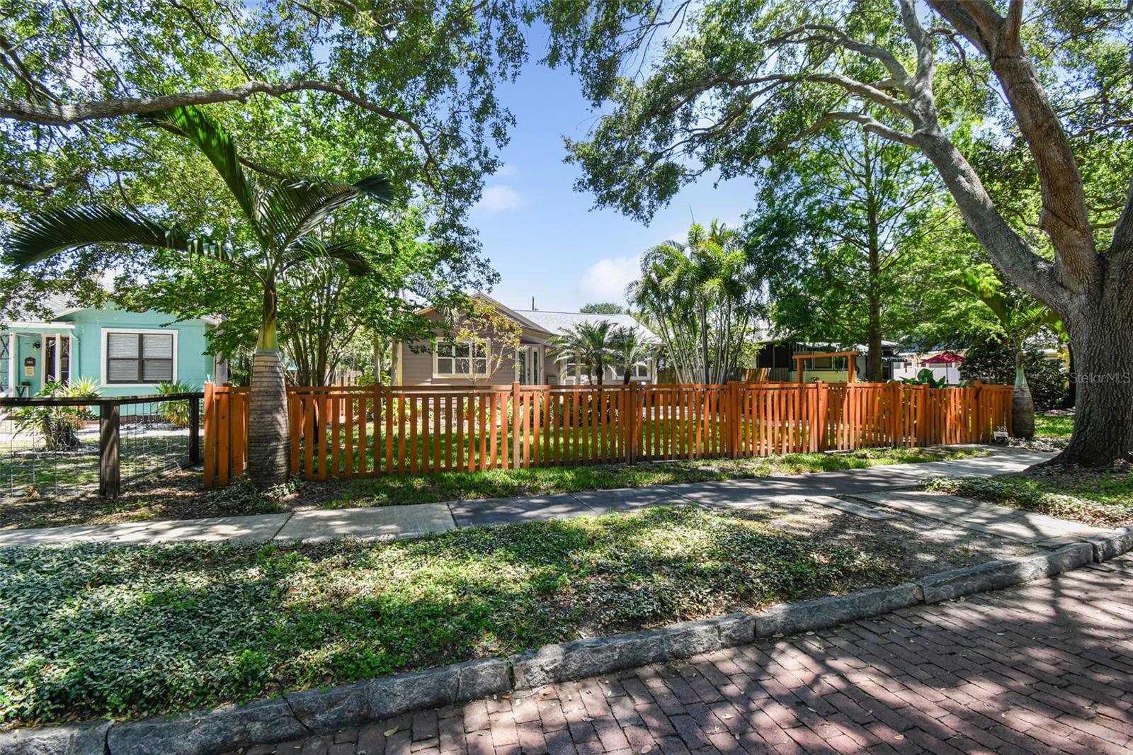 Image 12 of 72 For 2421 7th Avenue N