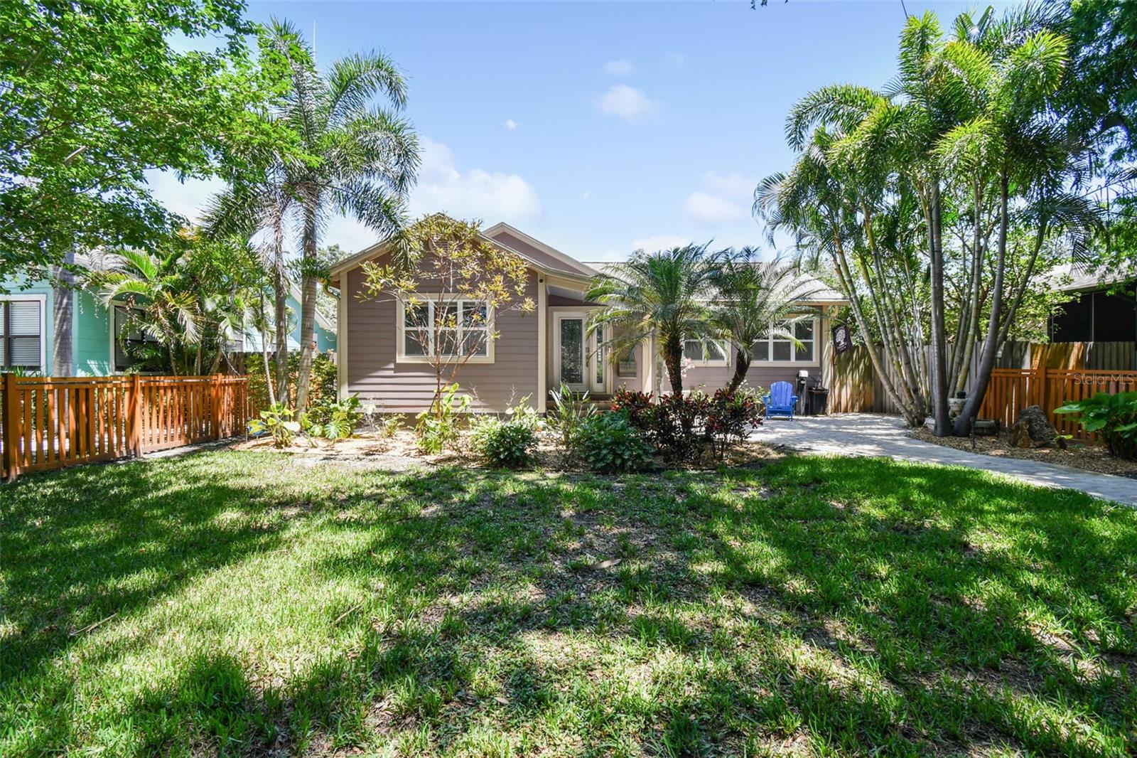 Image 14 of 72 For 2421 7th Avenue N
