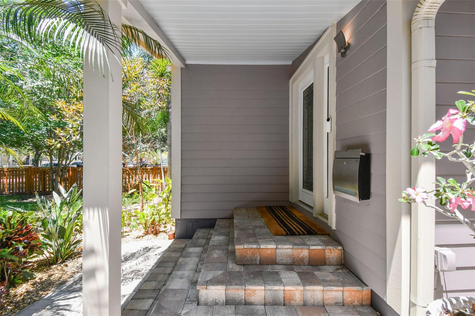 Image 21 of 72 For 2421 7th Avenue N