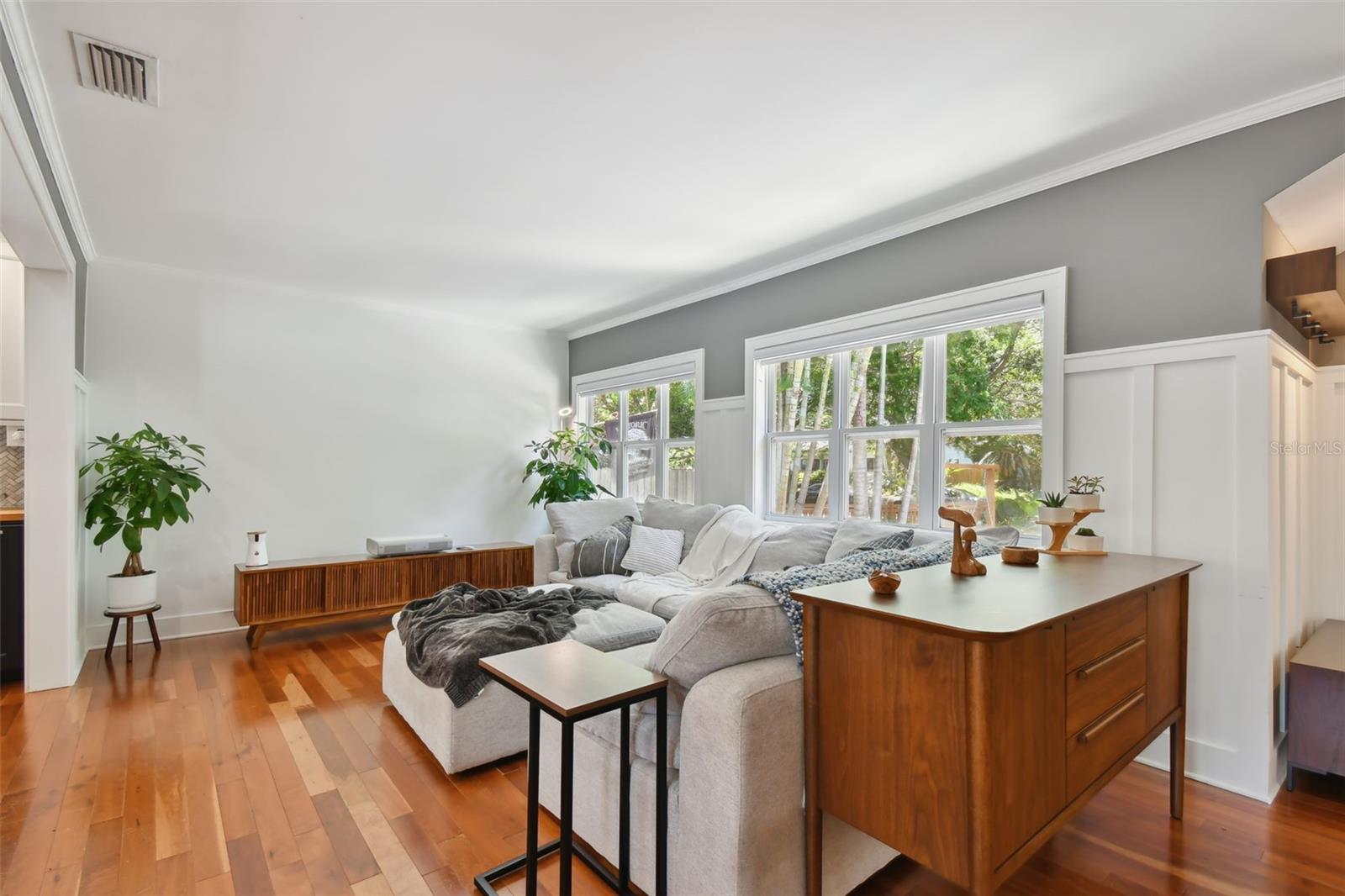 Image 28 of 72 For 2421 7th Avenue N