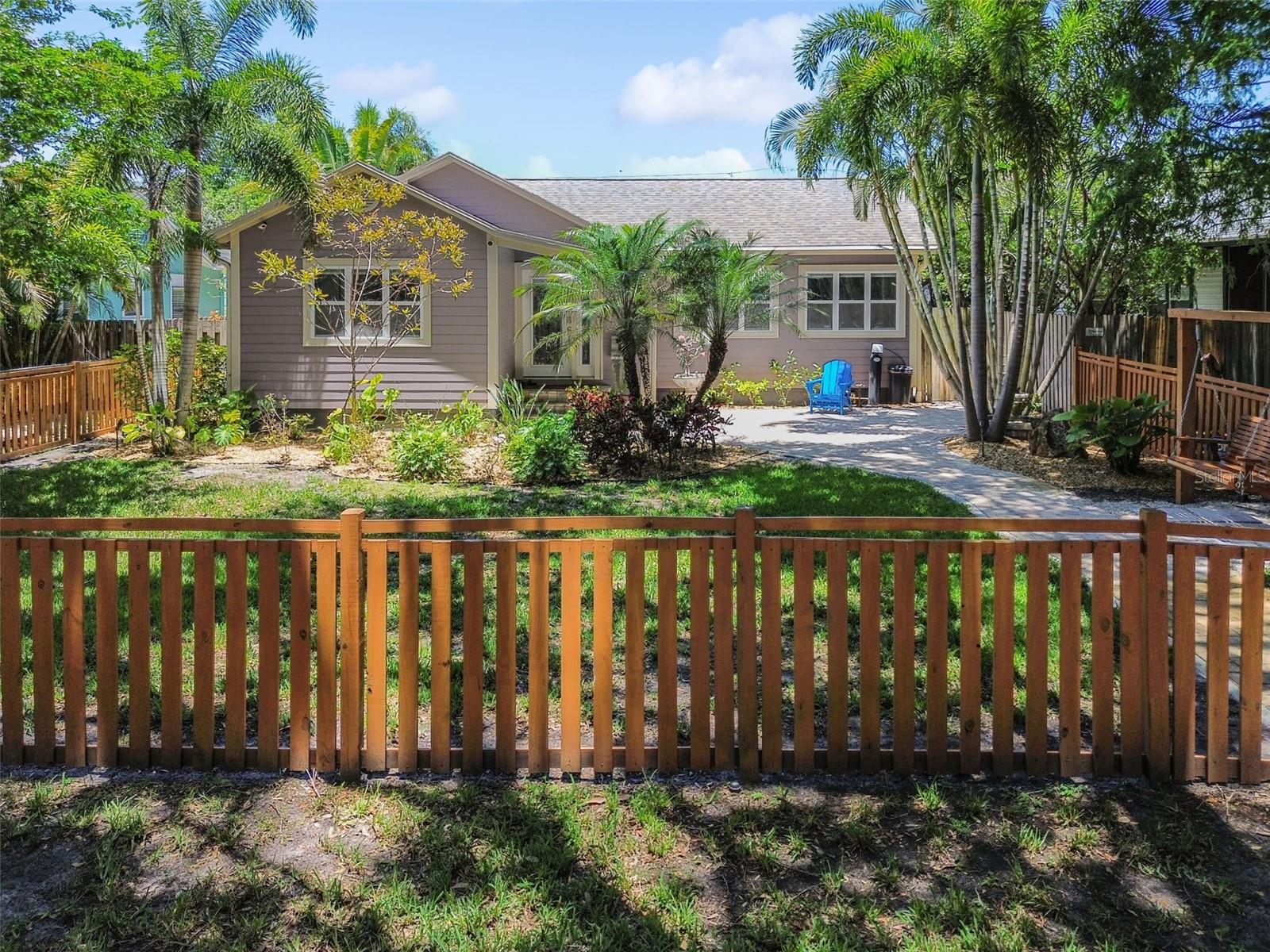 Image 3 of 72 For 2421 7th Avenue N