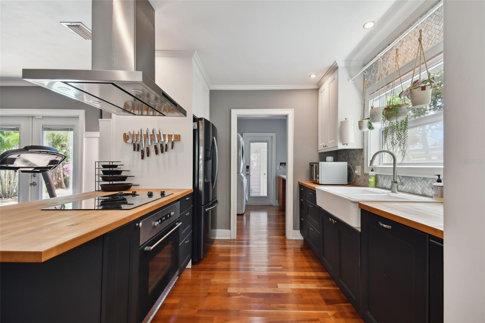 Image 32 of 72 For 2421 7th Avenue N
