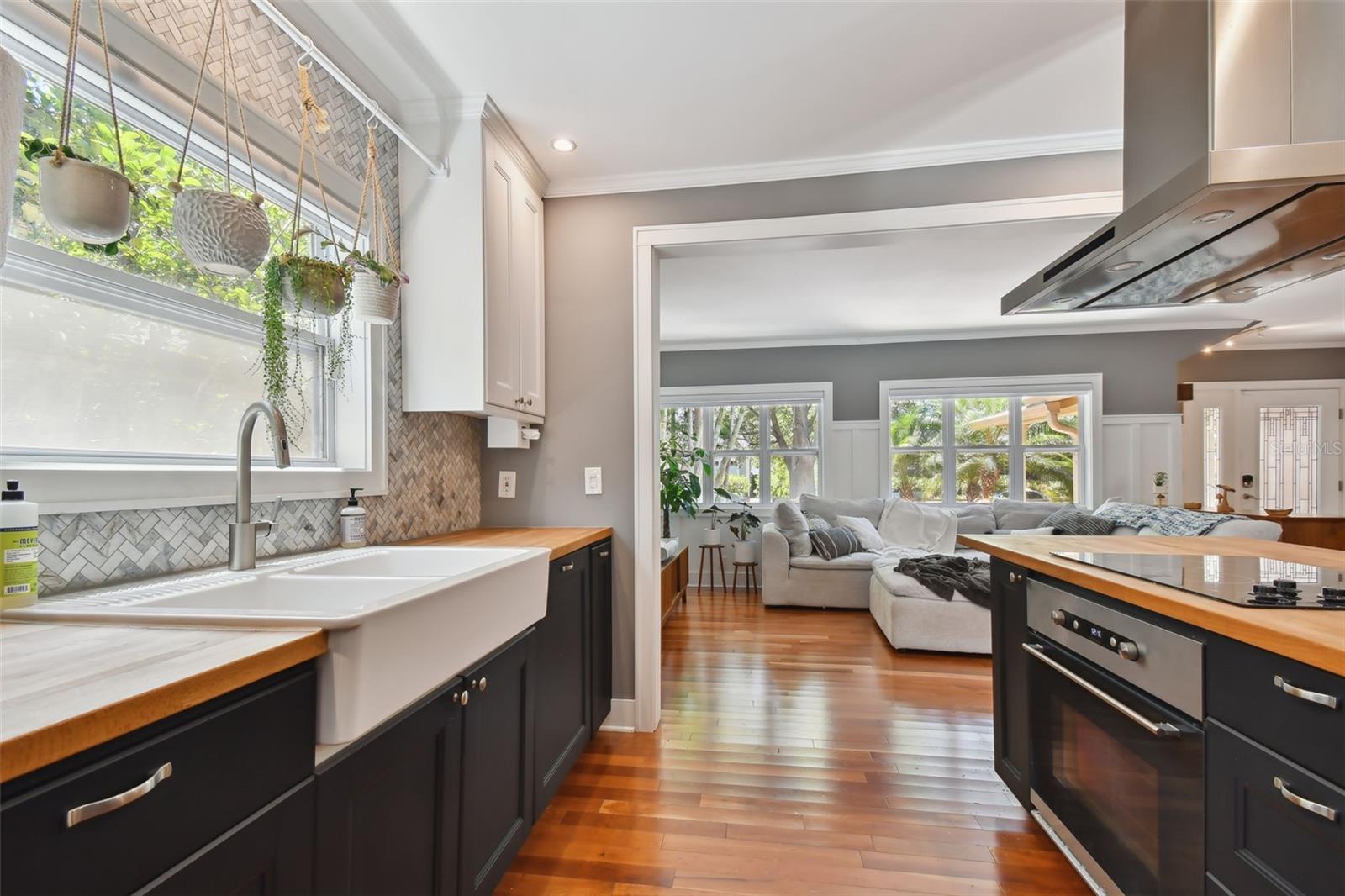 Image 33 of 72 For 2421 7th Avenue N