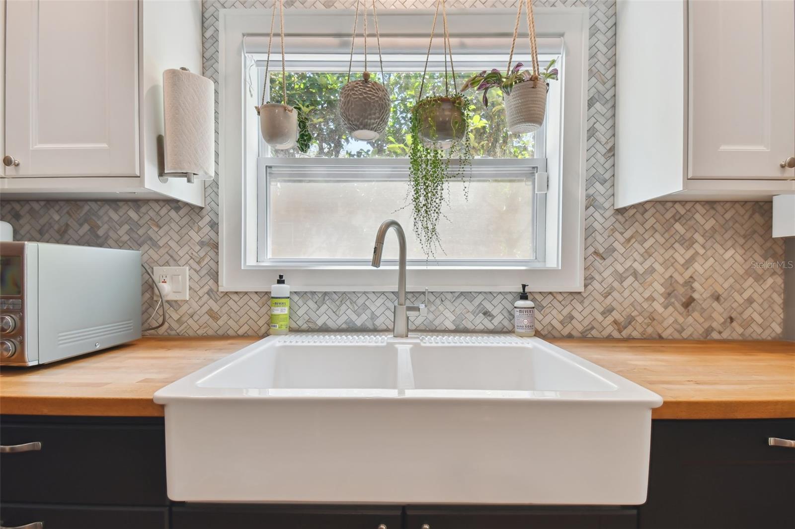 Image 35 of 72 For 2421 7th Avenue N