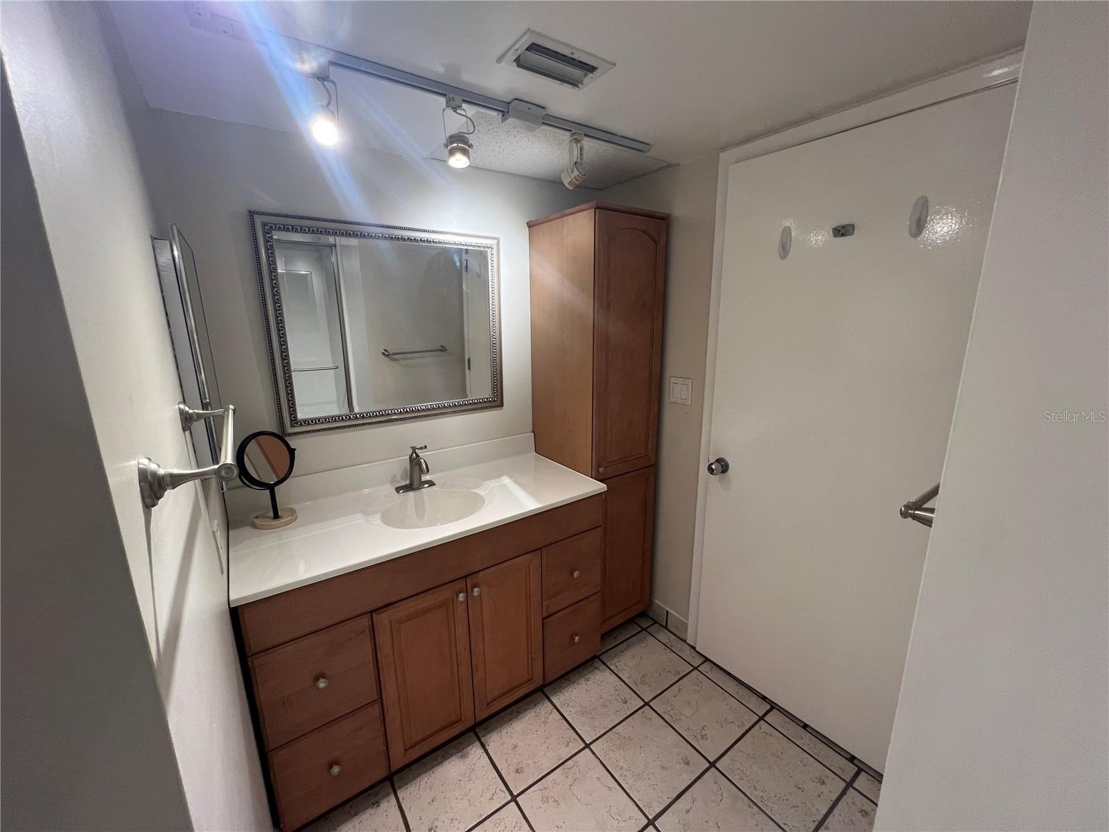 Image 31 of 36 For 1515 Pinellas Bayway S 15