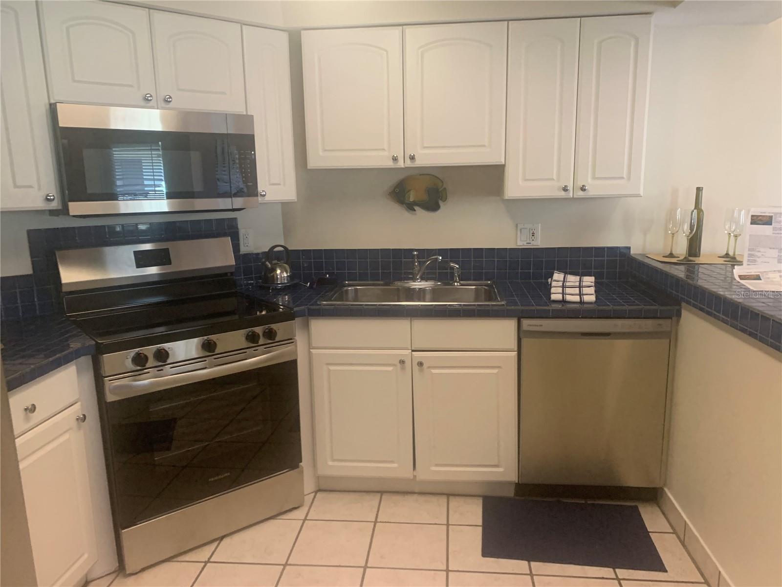 Image 4 of 36 For 1515 Pinellas Bayway S 15