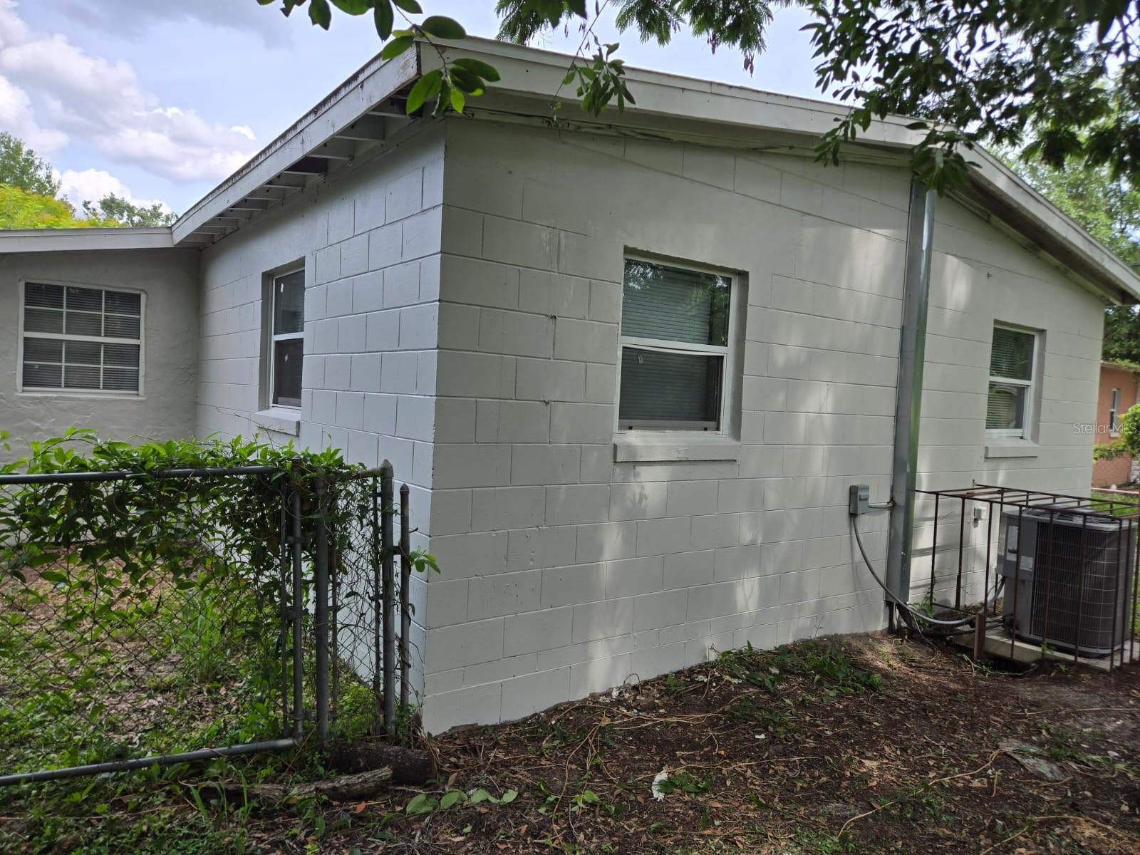Image 22 of 23 For 1214 Dewey Avenue