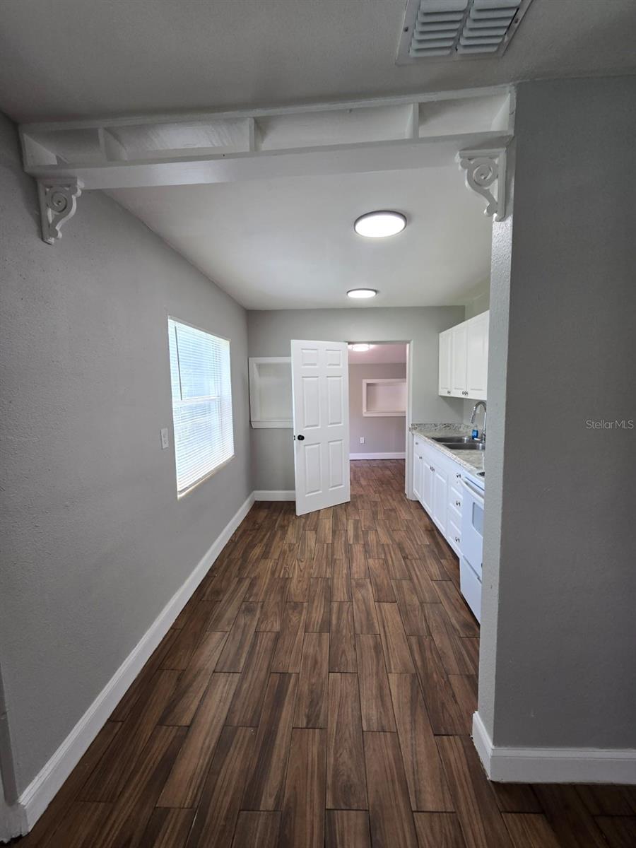 Image 5 of 23 For 1214 Dewey Avenue
