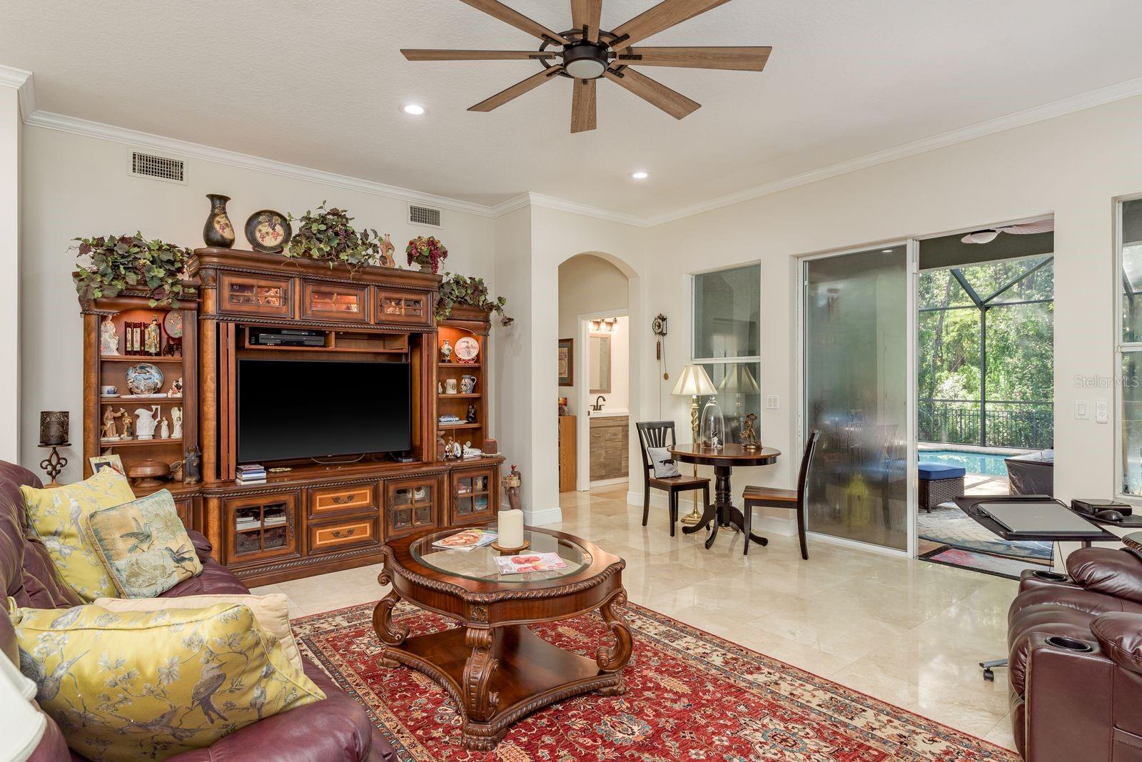 Listing photo id 9 for 16722 Ivy Lake Drive