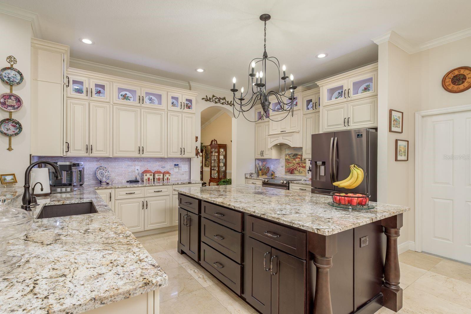 Listing photo id 16 for 16722 Ivy Lake Drive