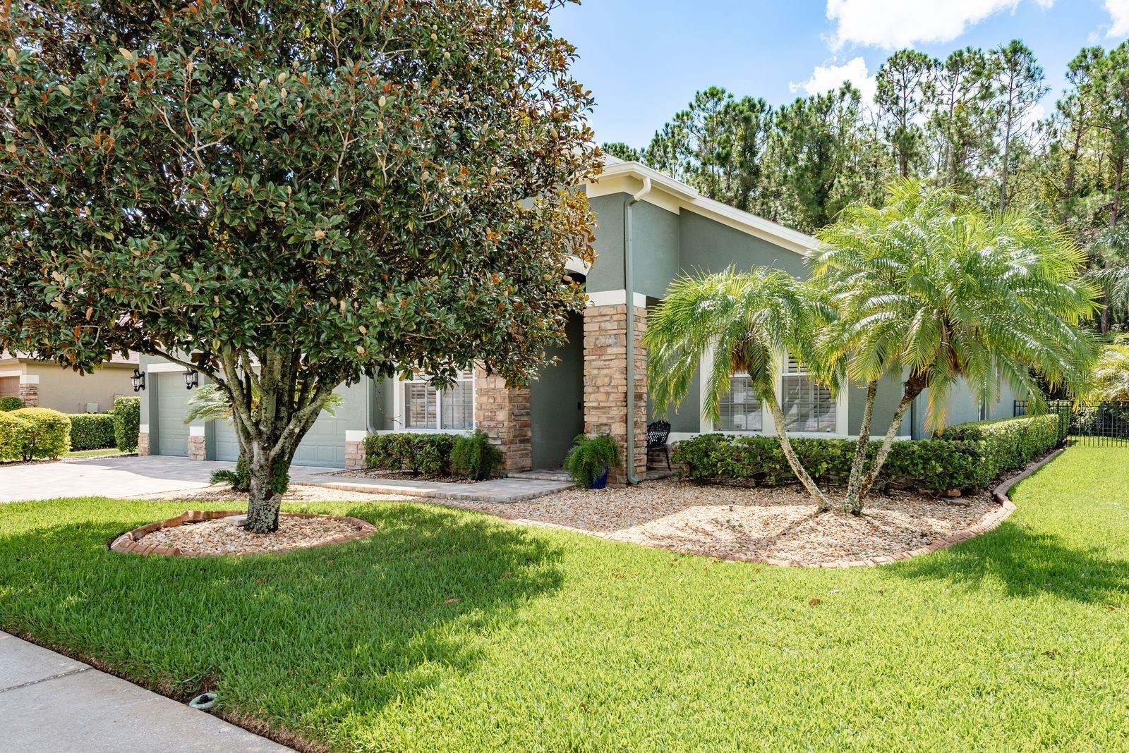 Listing photo id 1 for 16722 Ivy Lake Drive