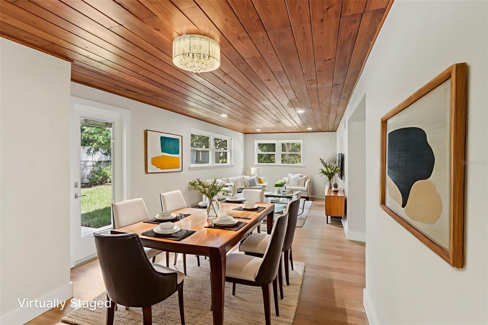 Image 11 of 43 For 957 Victor Drive