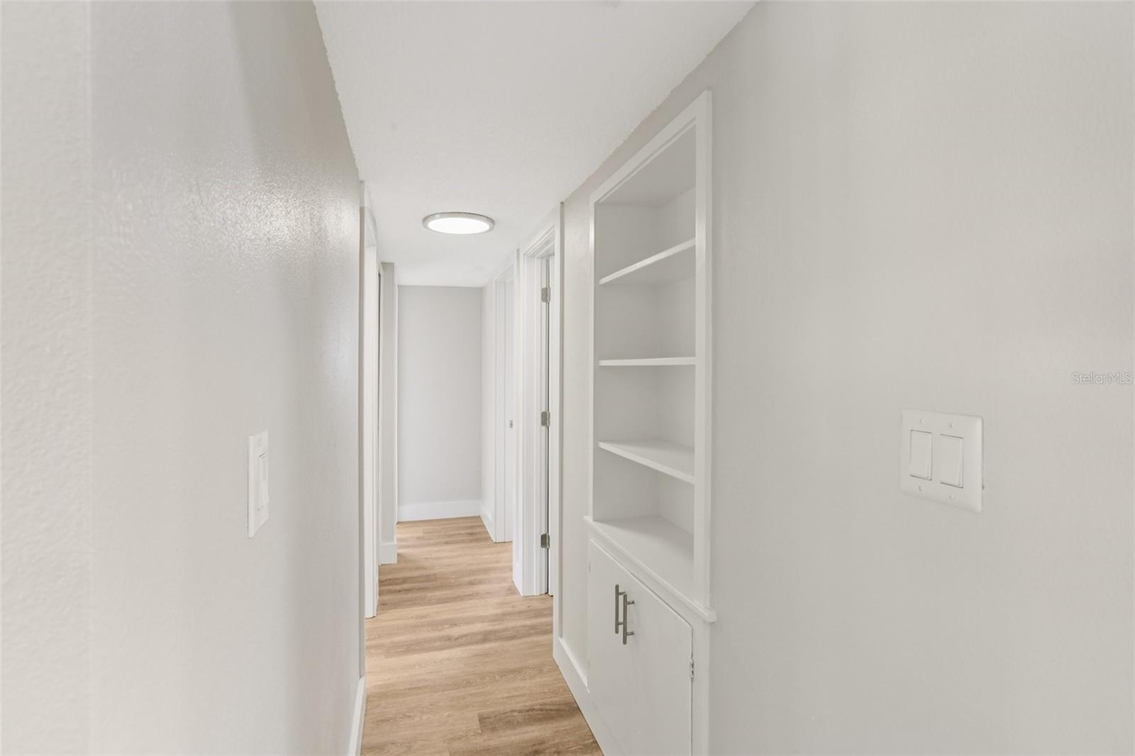 Image 15 of 43 For 957 Victor Drive