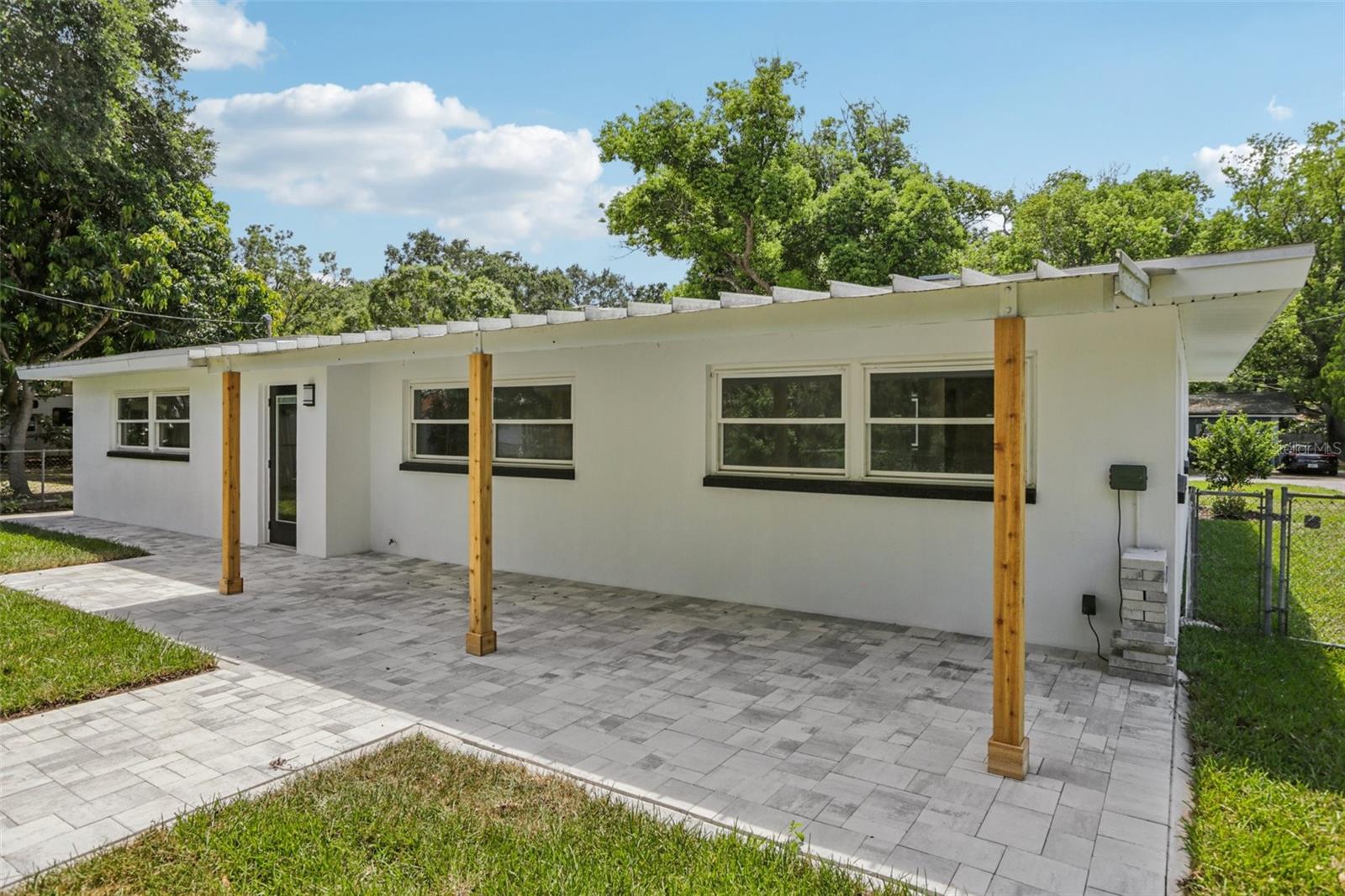 Image 41 of 43 For 957 Victor Drive