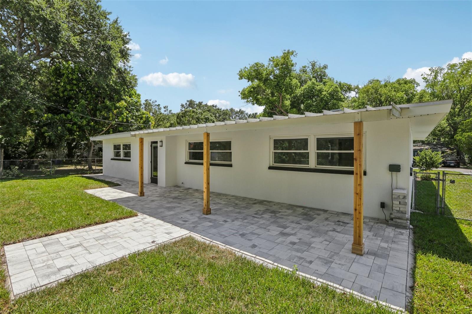Image 42 of 43 For 957 Victor Drive