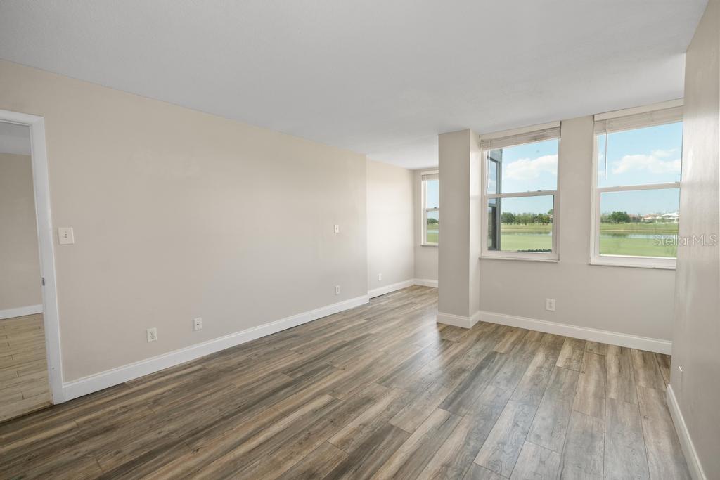 Image 13 of 49 For 2017 Skimmer Court W 416