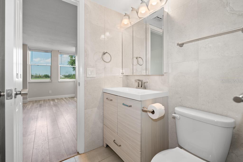Image 17 of 49 For 2017 Skimmer Court W 416