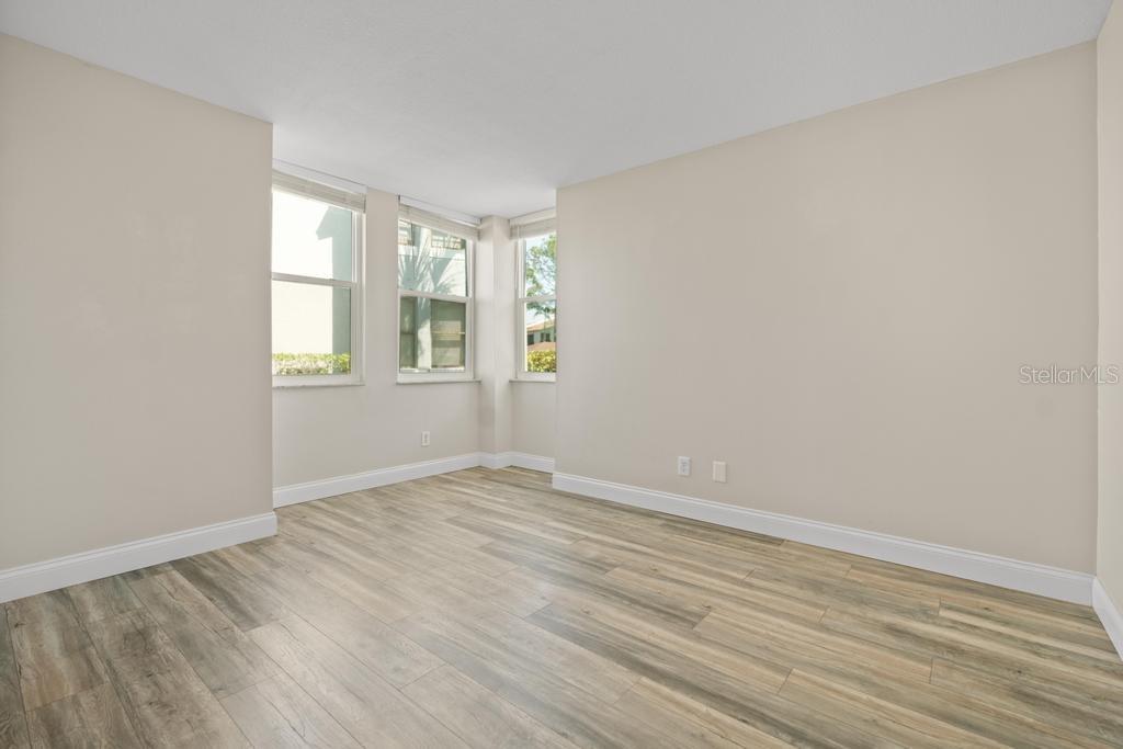 Image 19 of 49 For 2017 Skimmer Court W 416