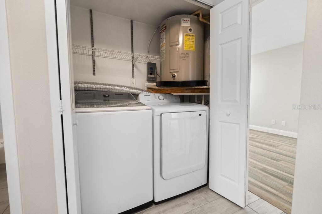 Image 25 of 49 For 2017 Skimmer Court W 416