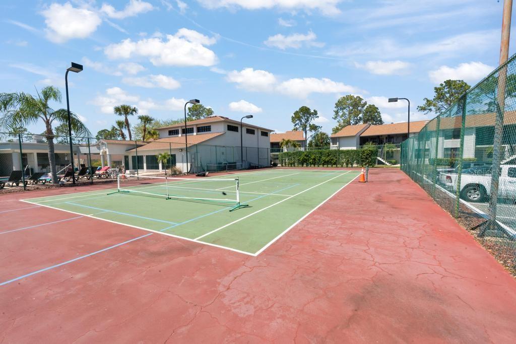 Image 30 of 49 For 2017 Skimmer Court W 416