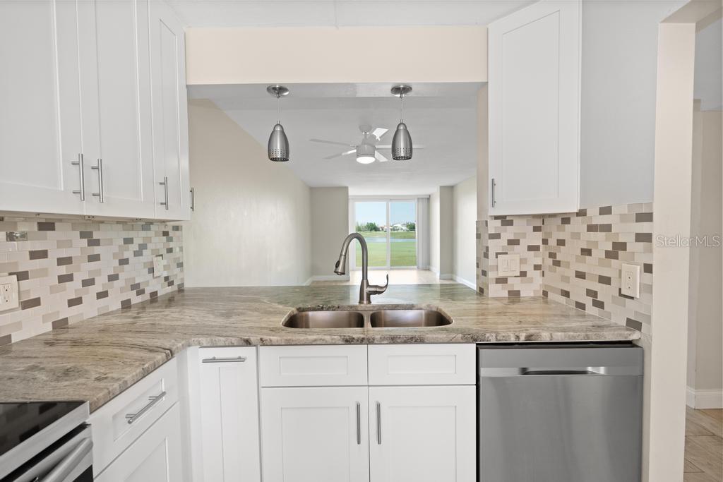 Image 8 of 49 For 2017 Skimmer Court W 416