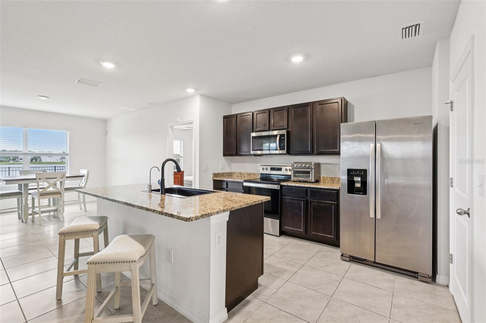 Image 10 of 32 For 15825 Mauvewood Avenue