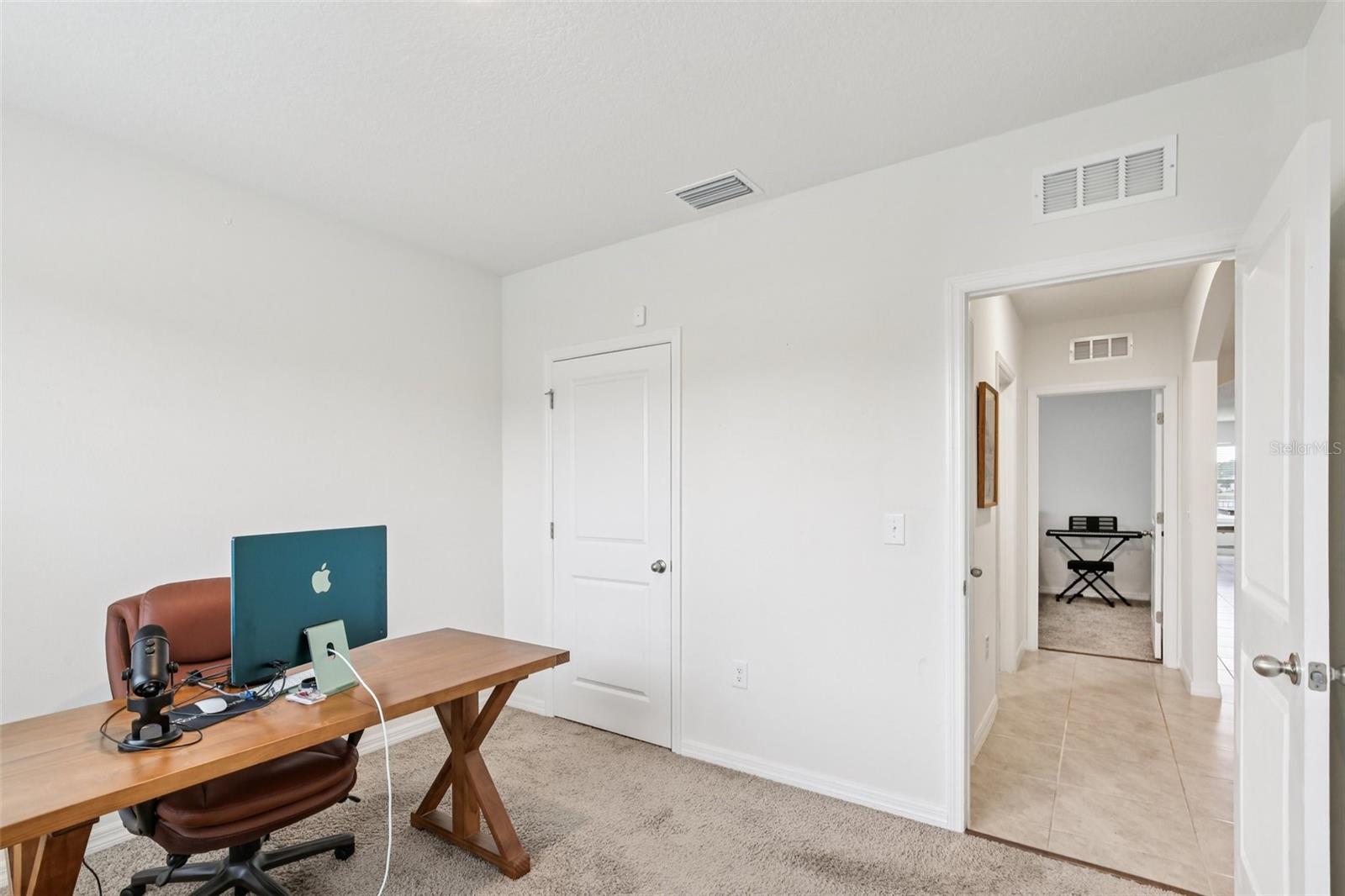 Image 14 of 32 For 15825 Mauvewood Avenue